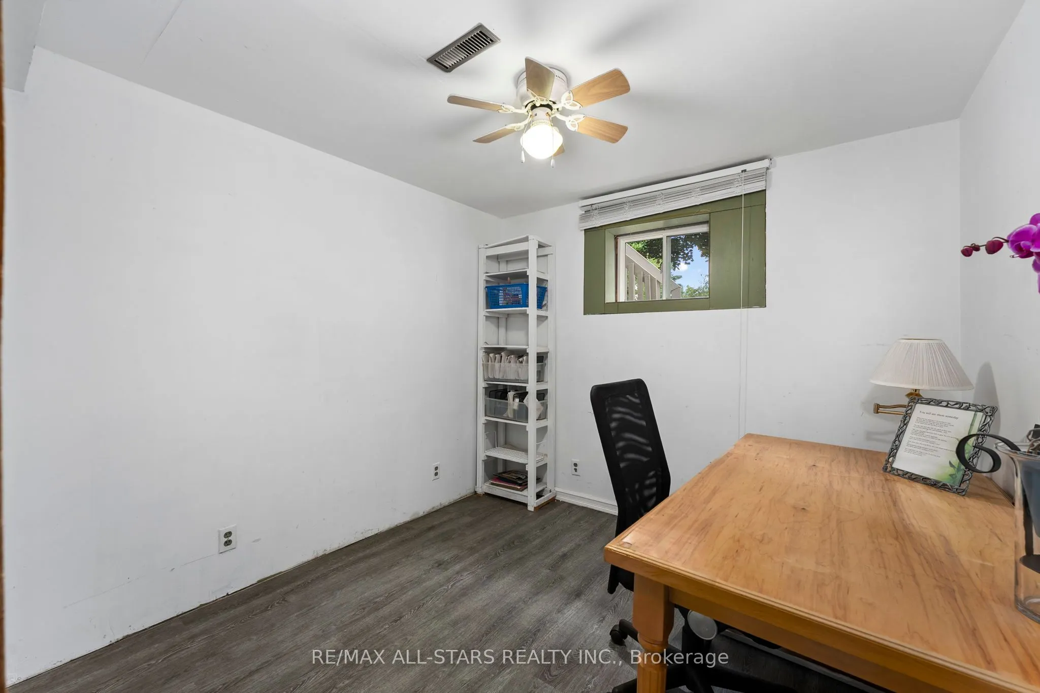 3 Fairwood Drive