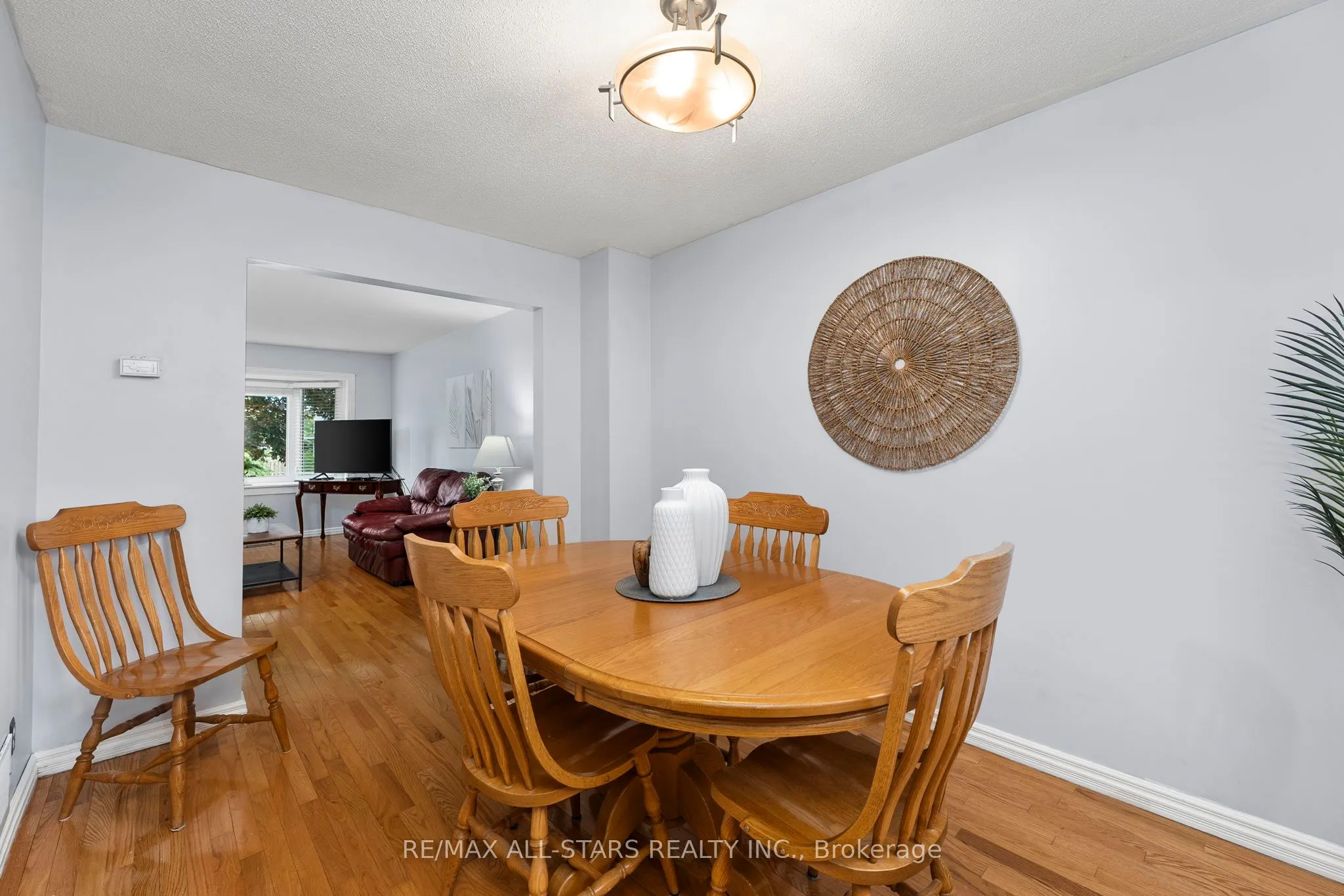 3 Fairwood Drive