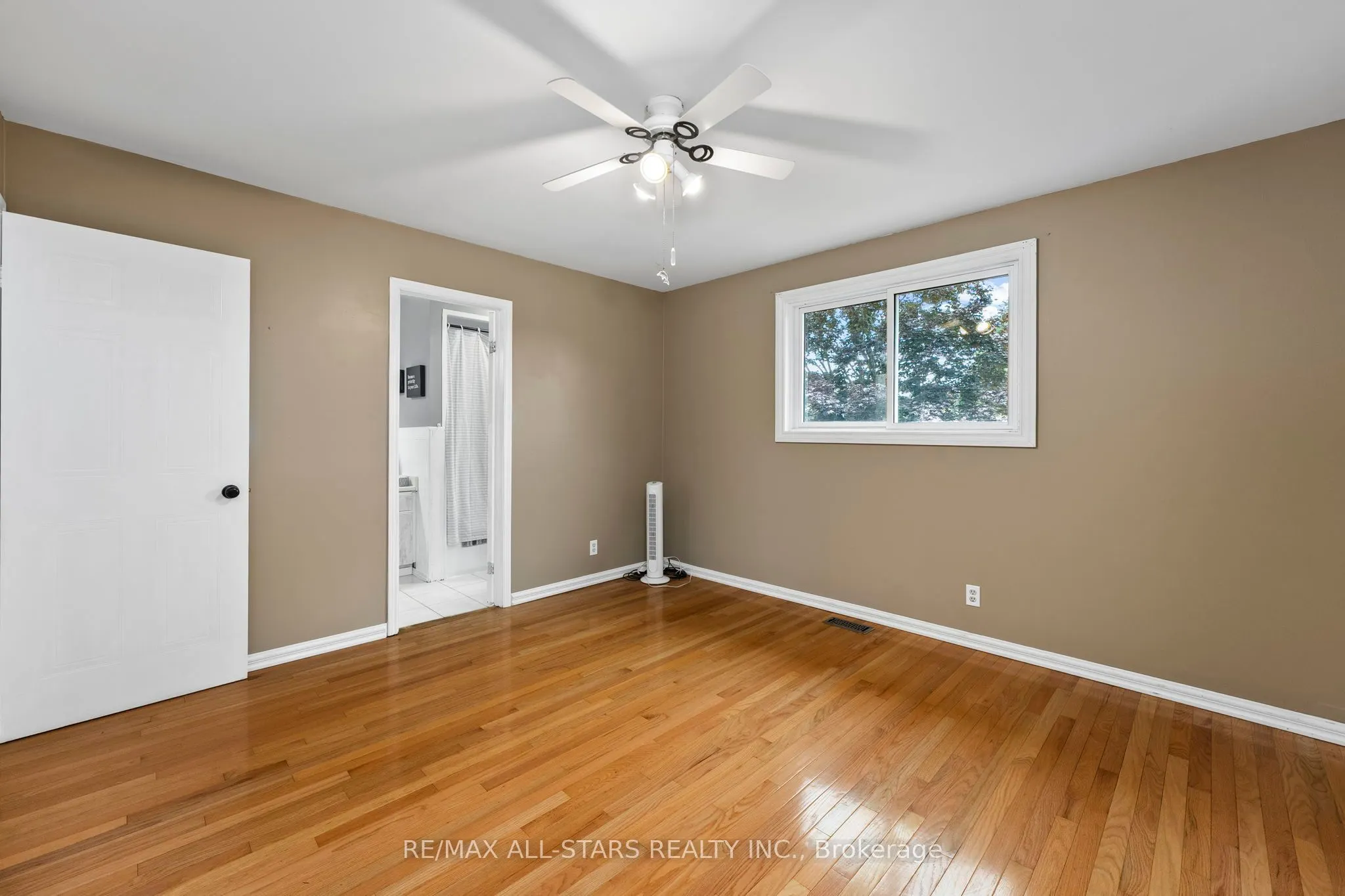 3 Fairwood Drive