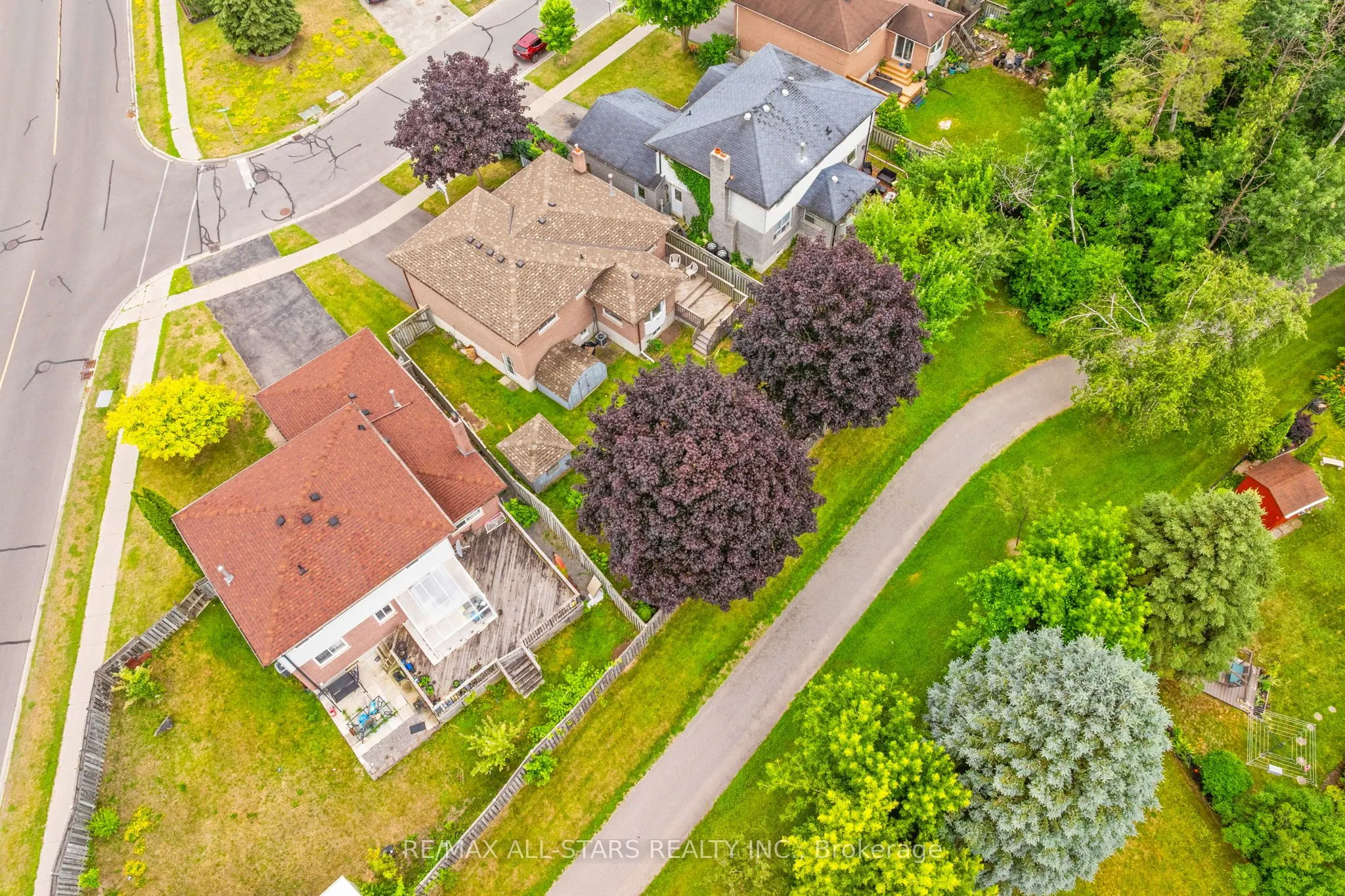 3 Fairwood Drive