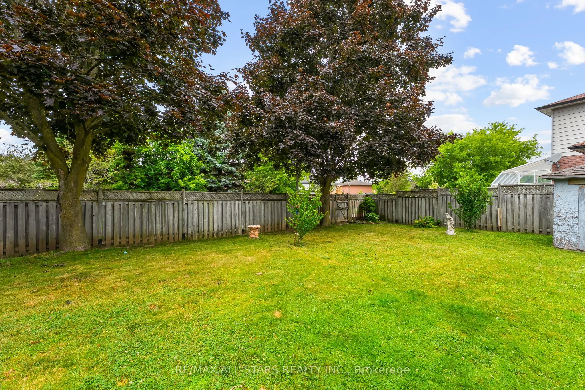 3 Fairwood Drive