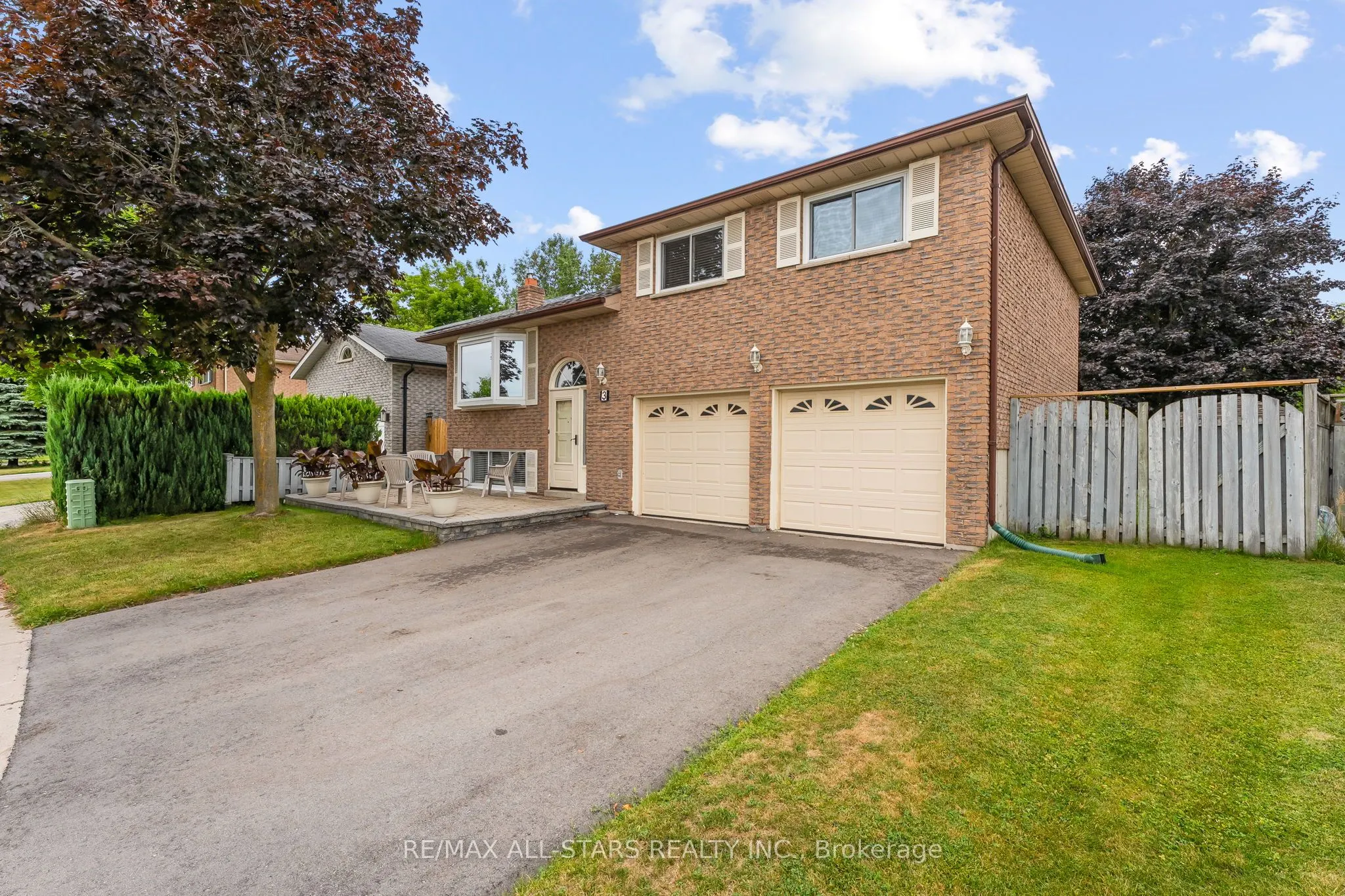 3 Fairwood Drive