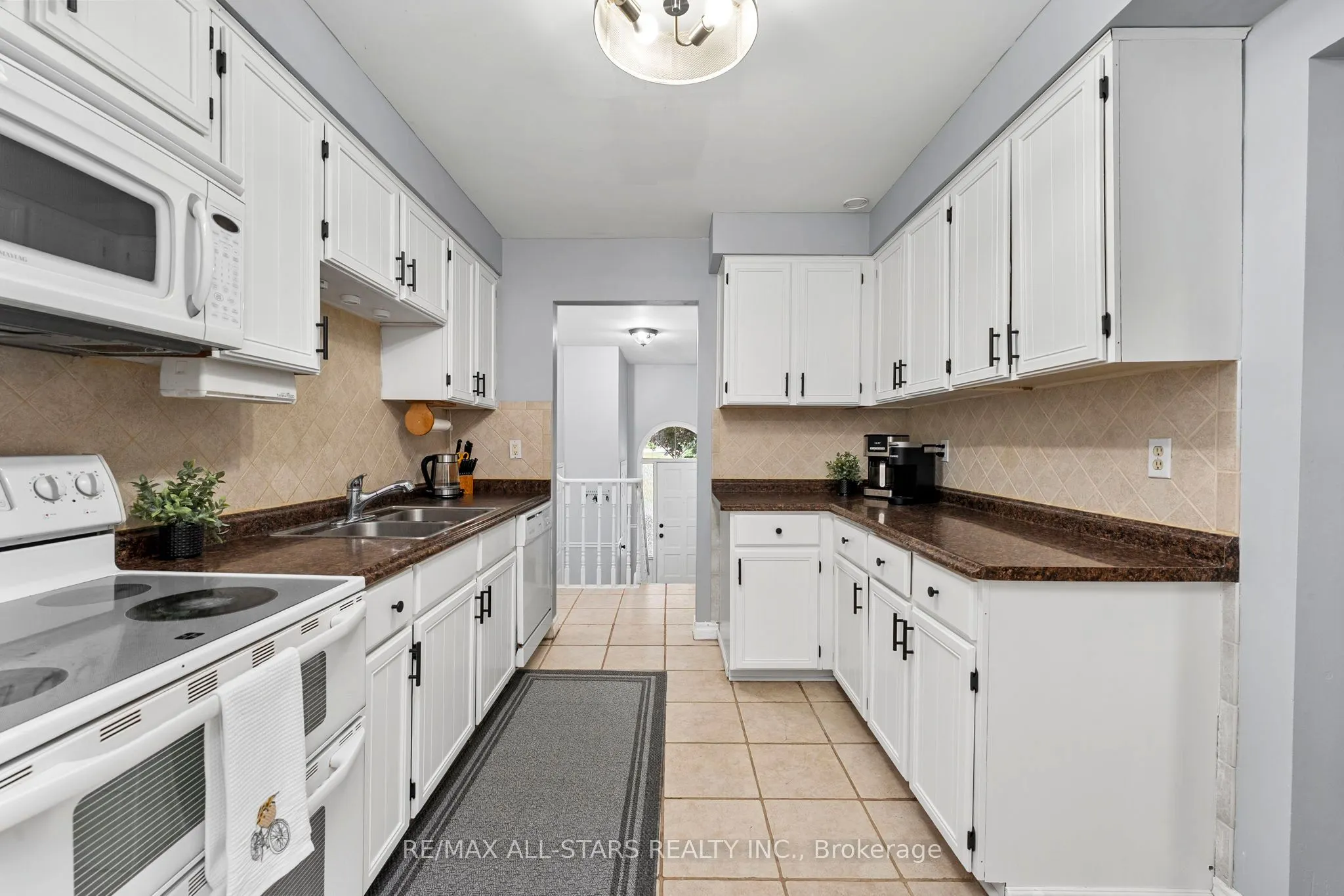 3 Fairwood Drive