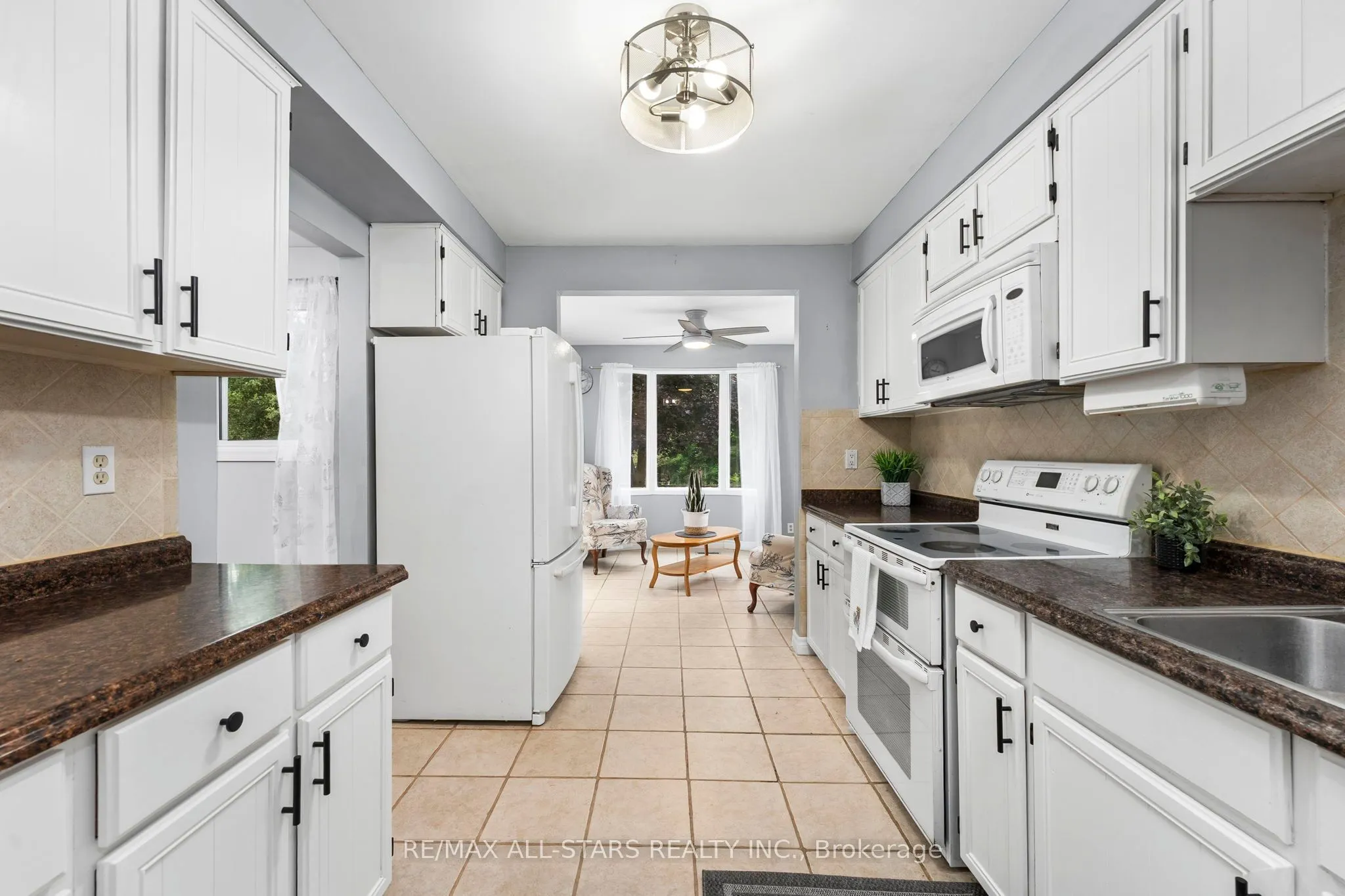 3 Fairwood Drive