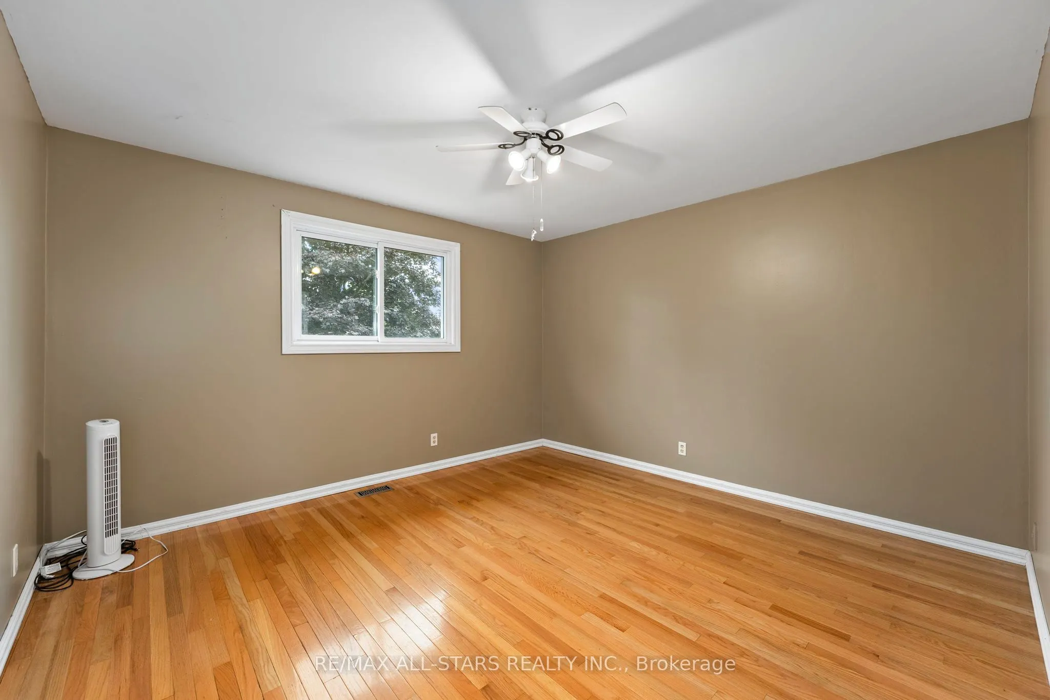 3 Fairwood Drive