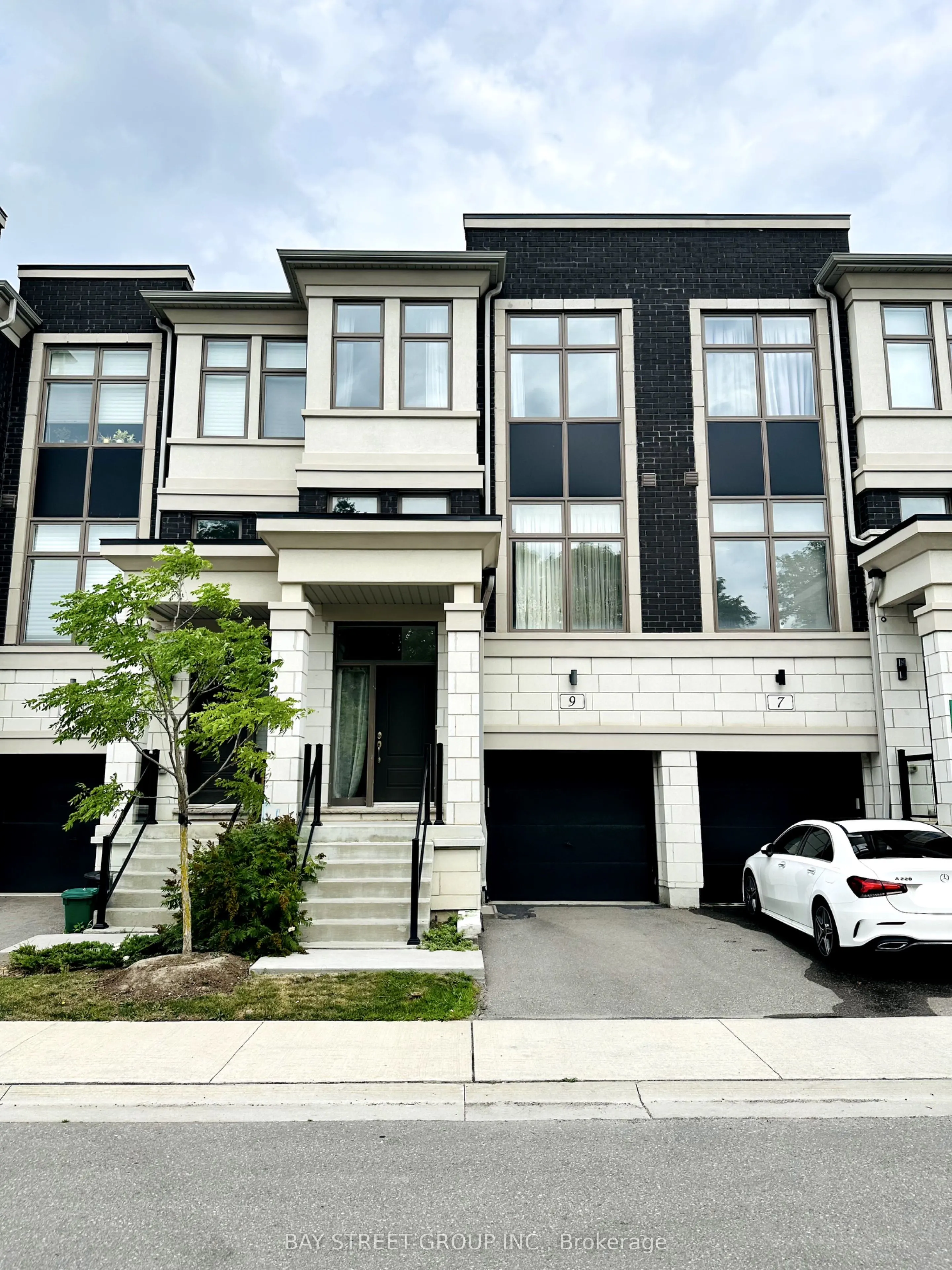 9 Armillo Place