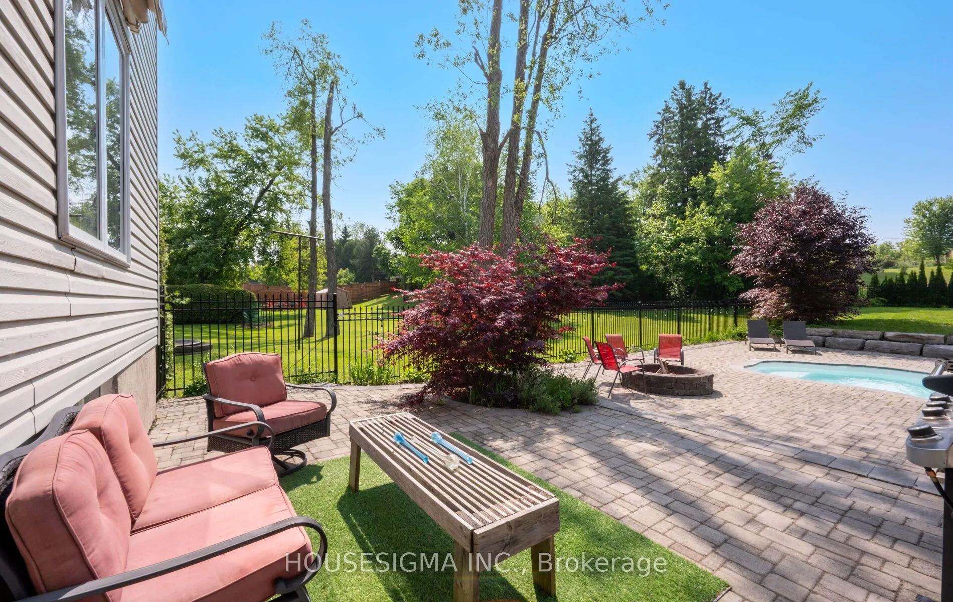 6053 Hillsdale Drive