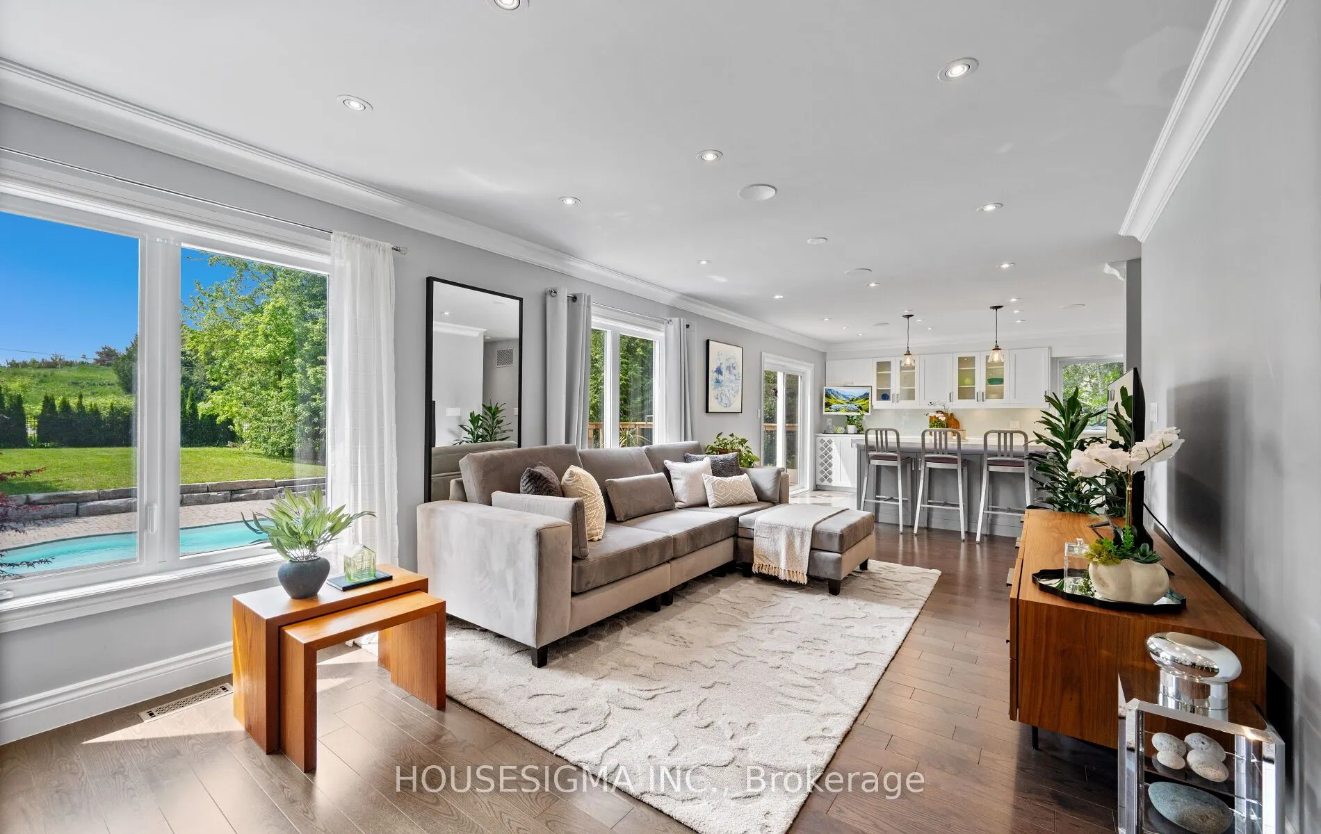 6053 Hillsdale Drive
