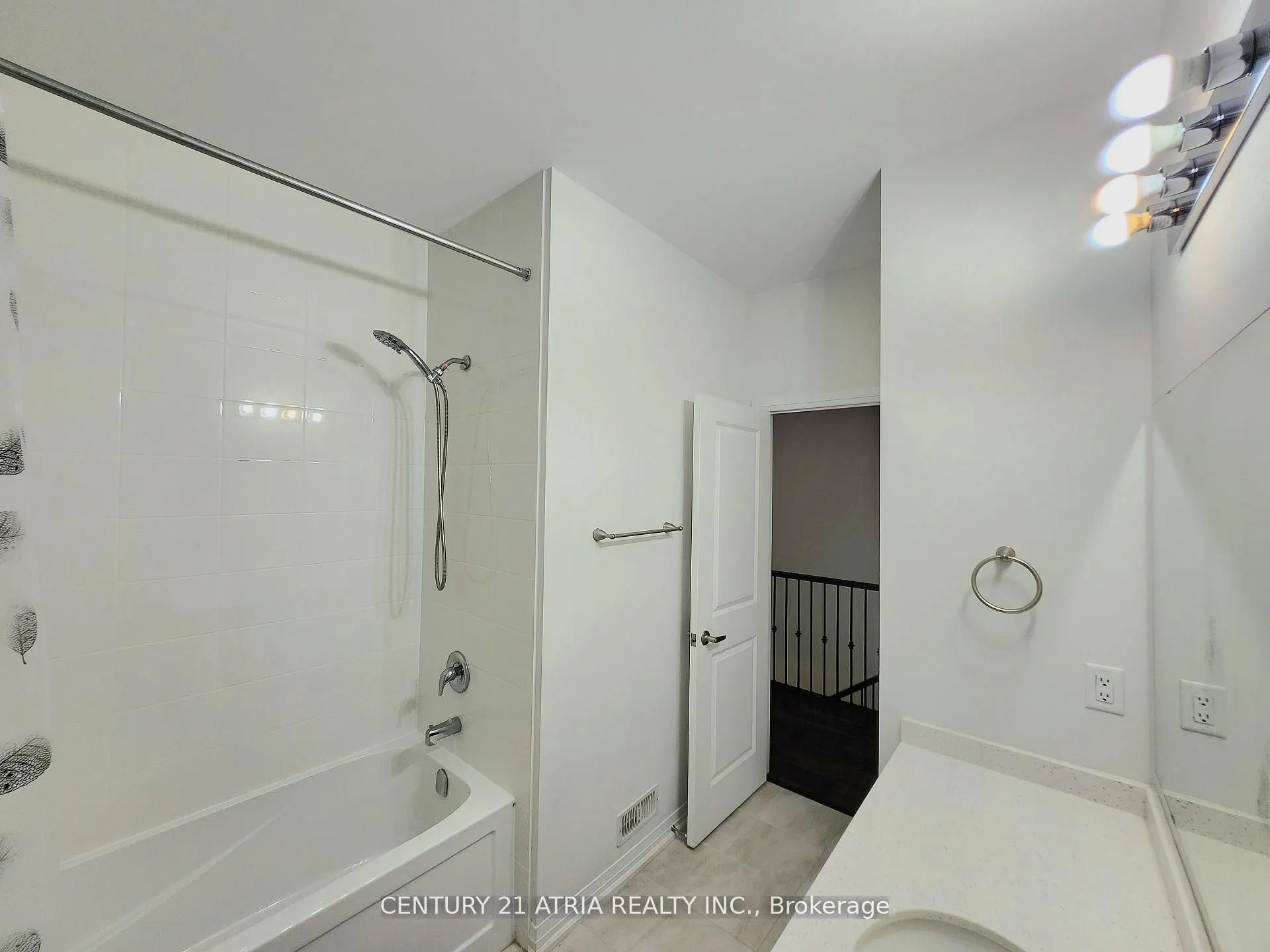 97 Schmeltzer Crescent