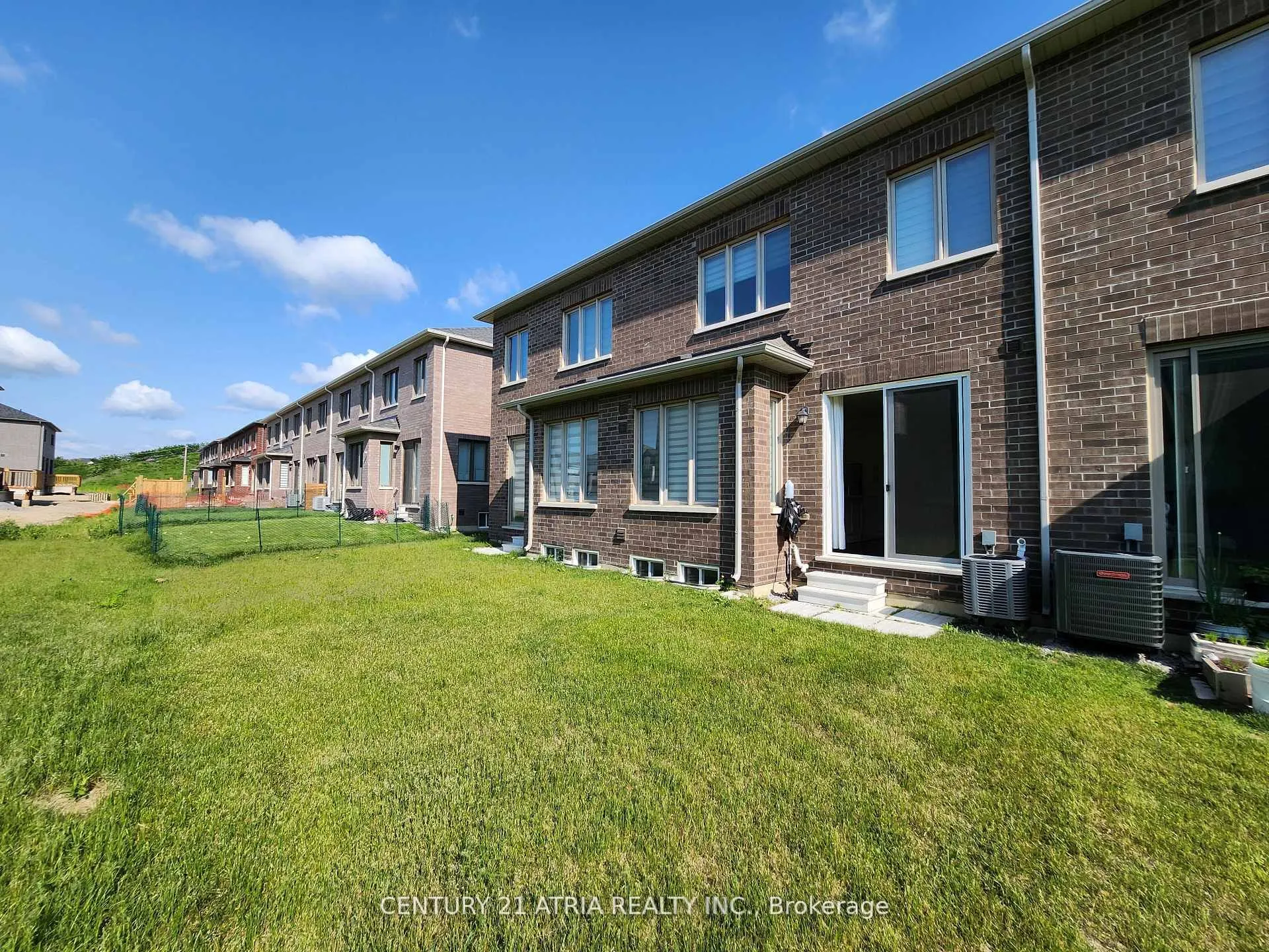 97 Schmeltzer Crescent