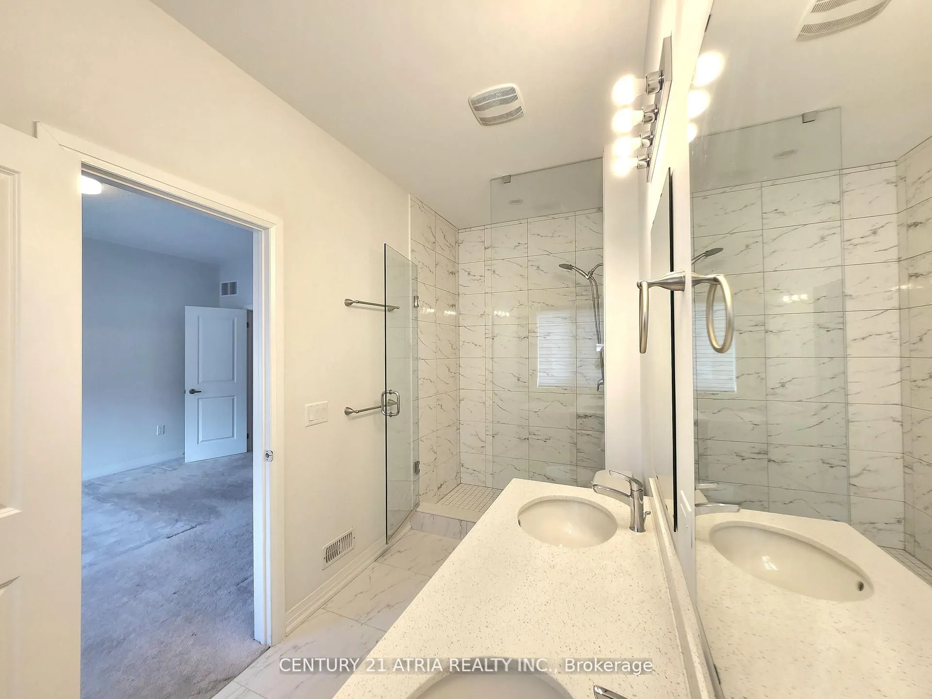 97 Schmeltzer Crescent
