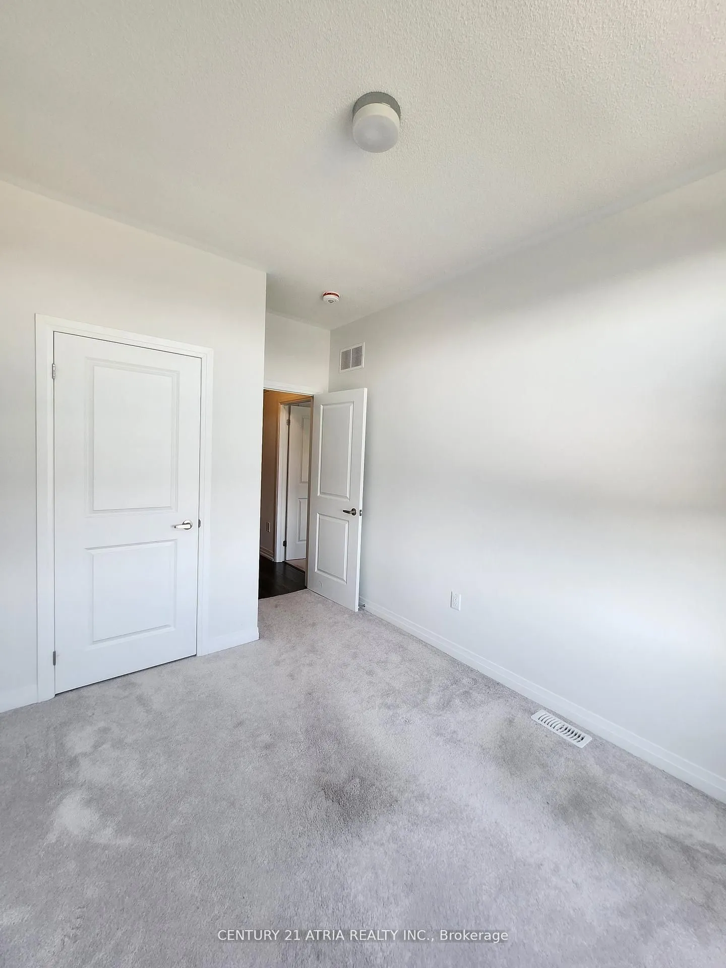 97 Schmeltzer Crescent