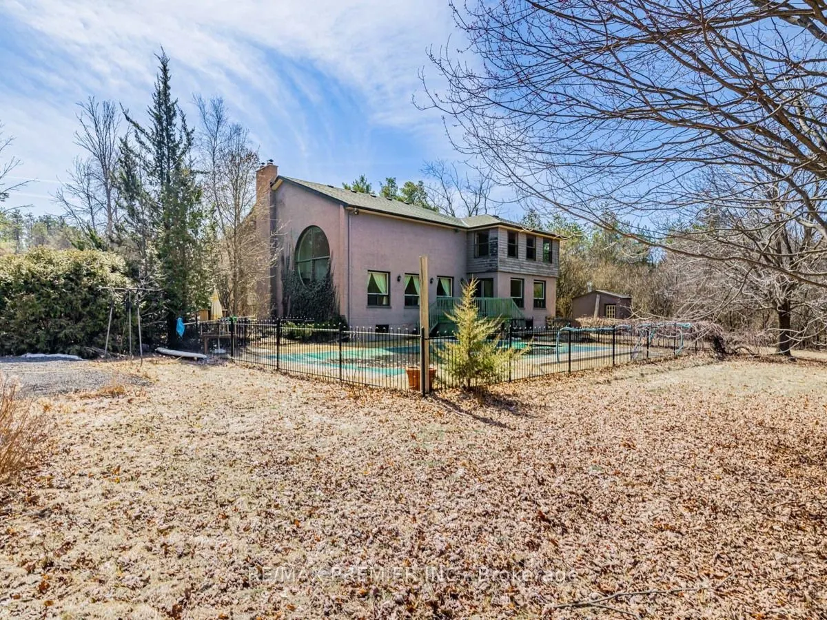 4282 Vivian Road