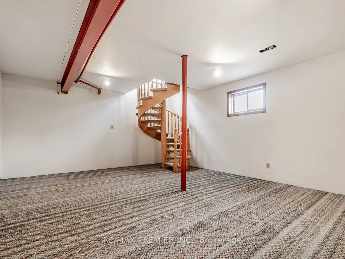 4282 Vivian Road