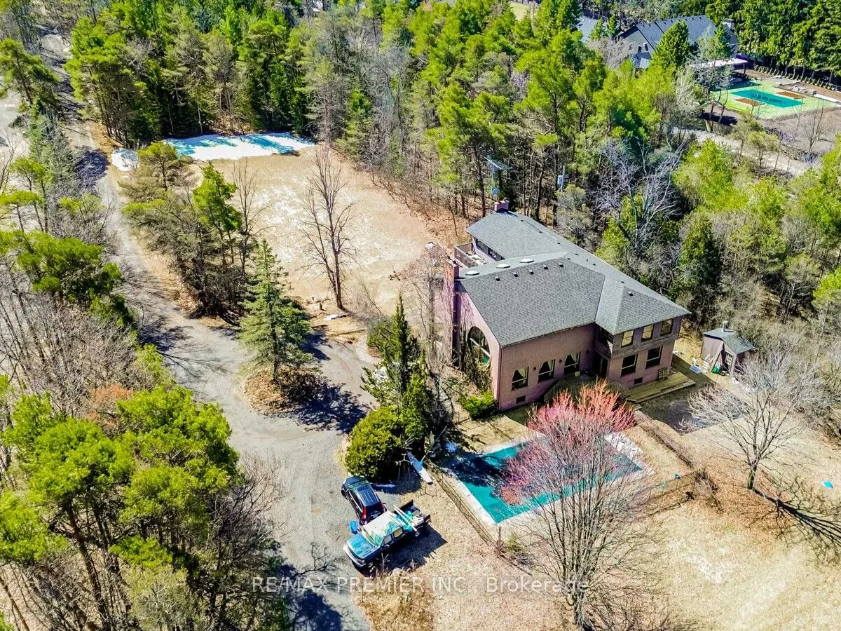 4282 Vivian Road