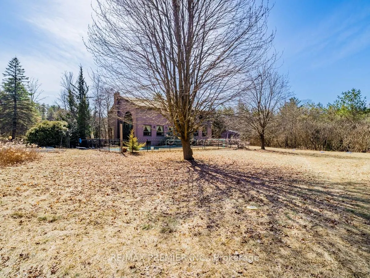 4282 Vivian Road