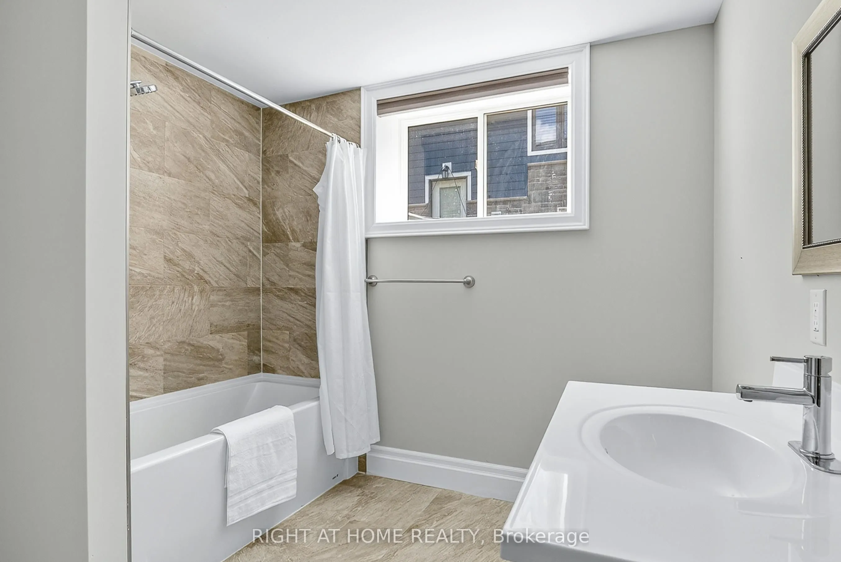 3500 Crescent Harbour Road