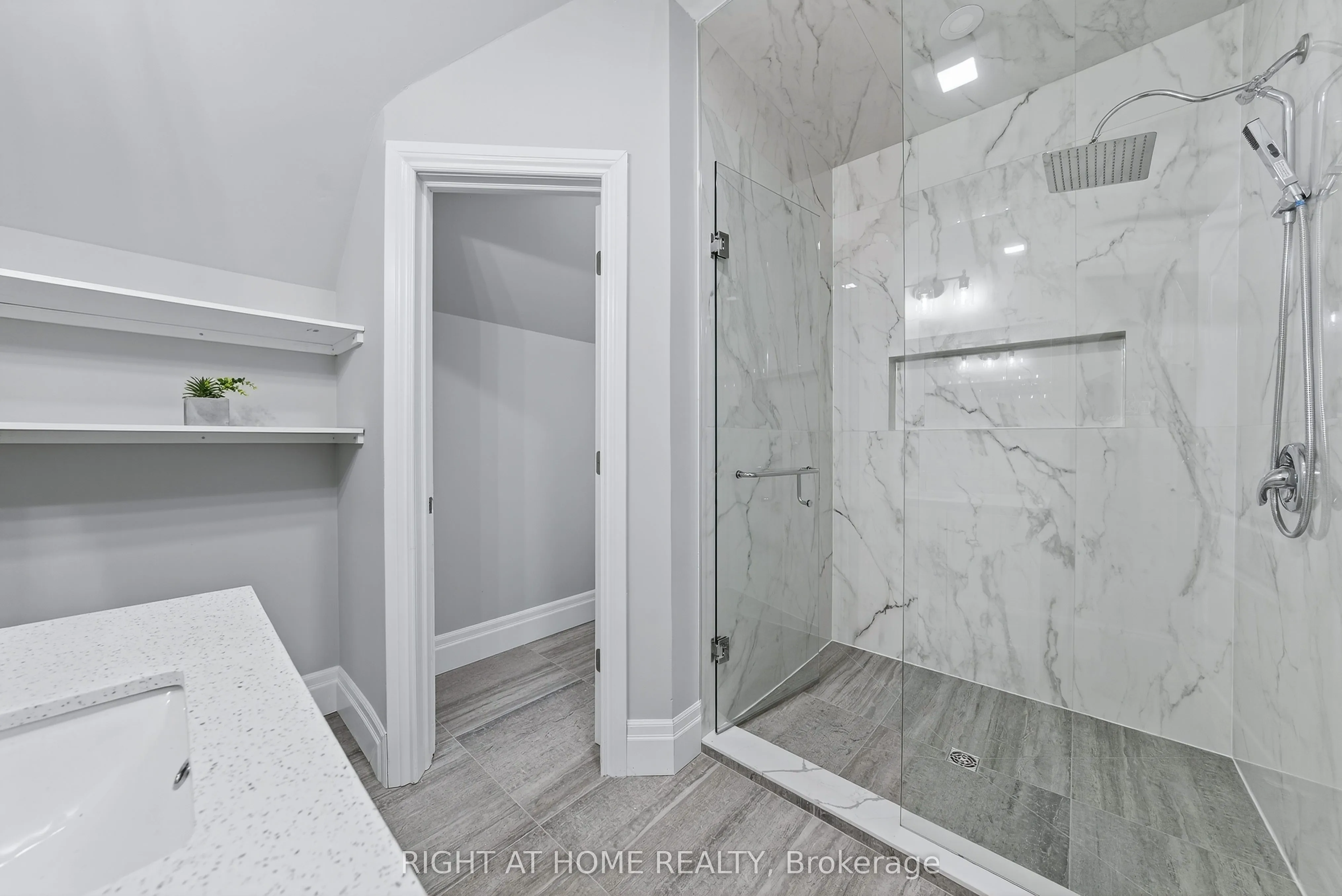 3500 Crescent Harbour Road