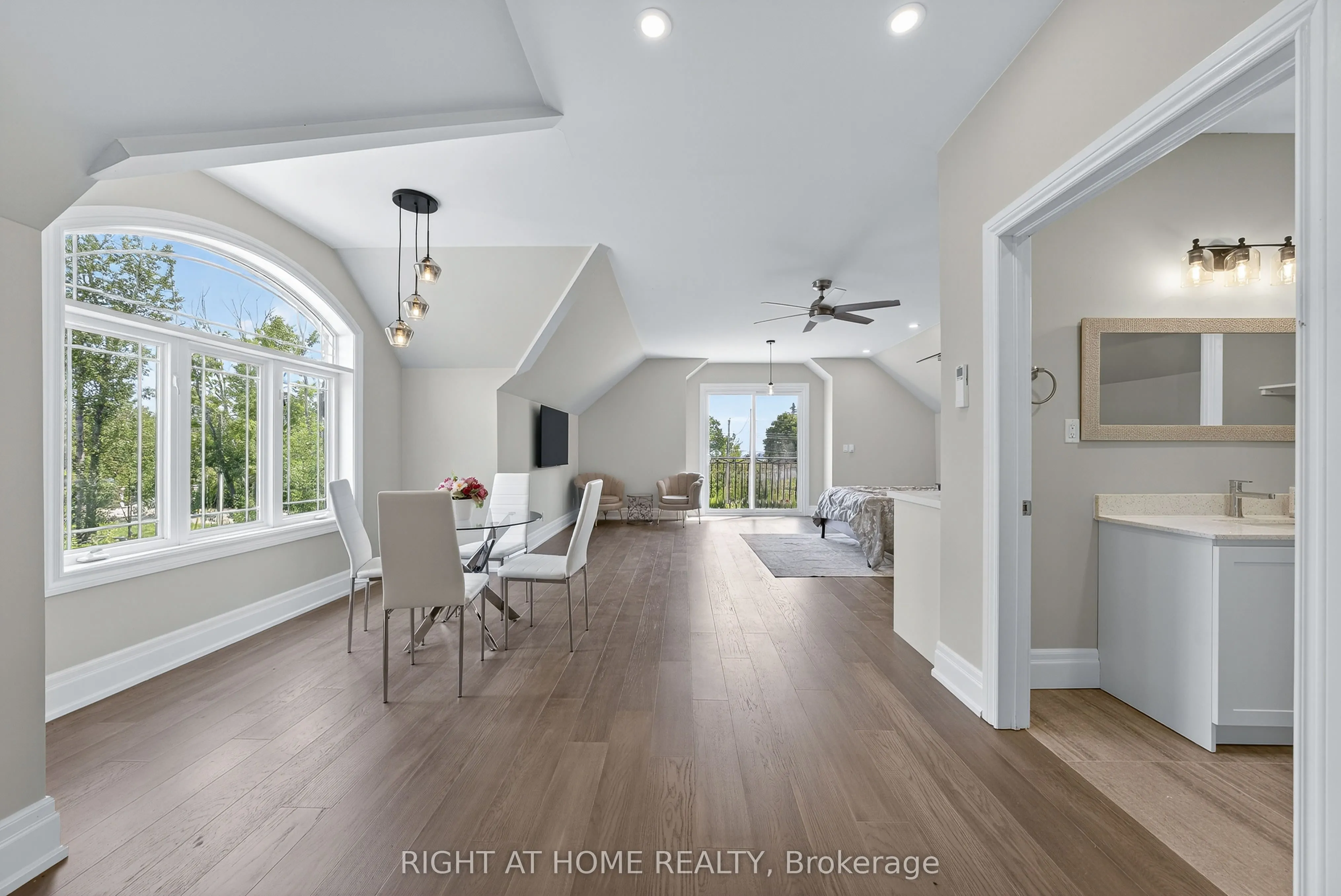3500 Crescent Harbour Road