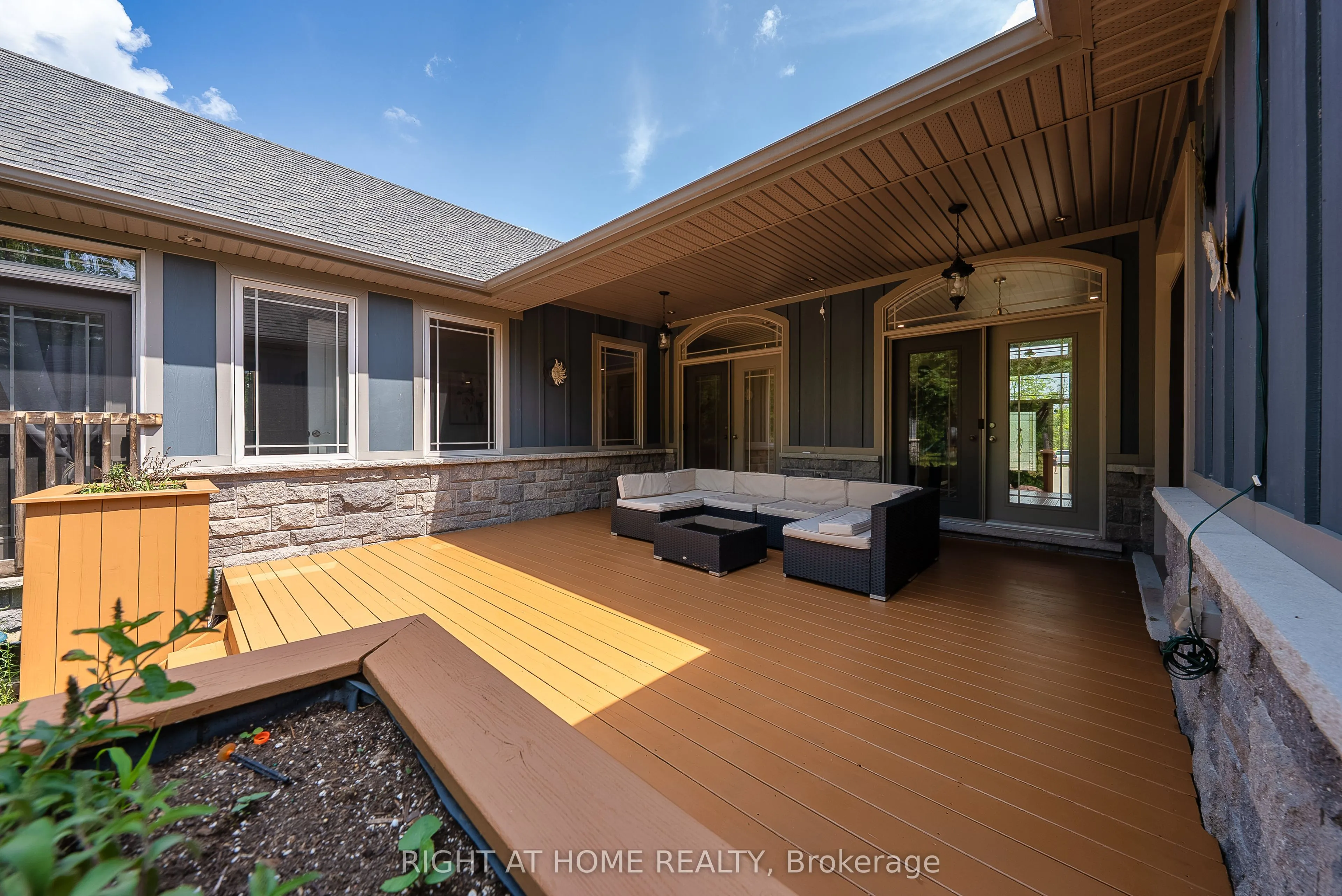 3500 Crescent Harbour Road