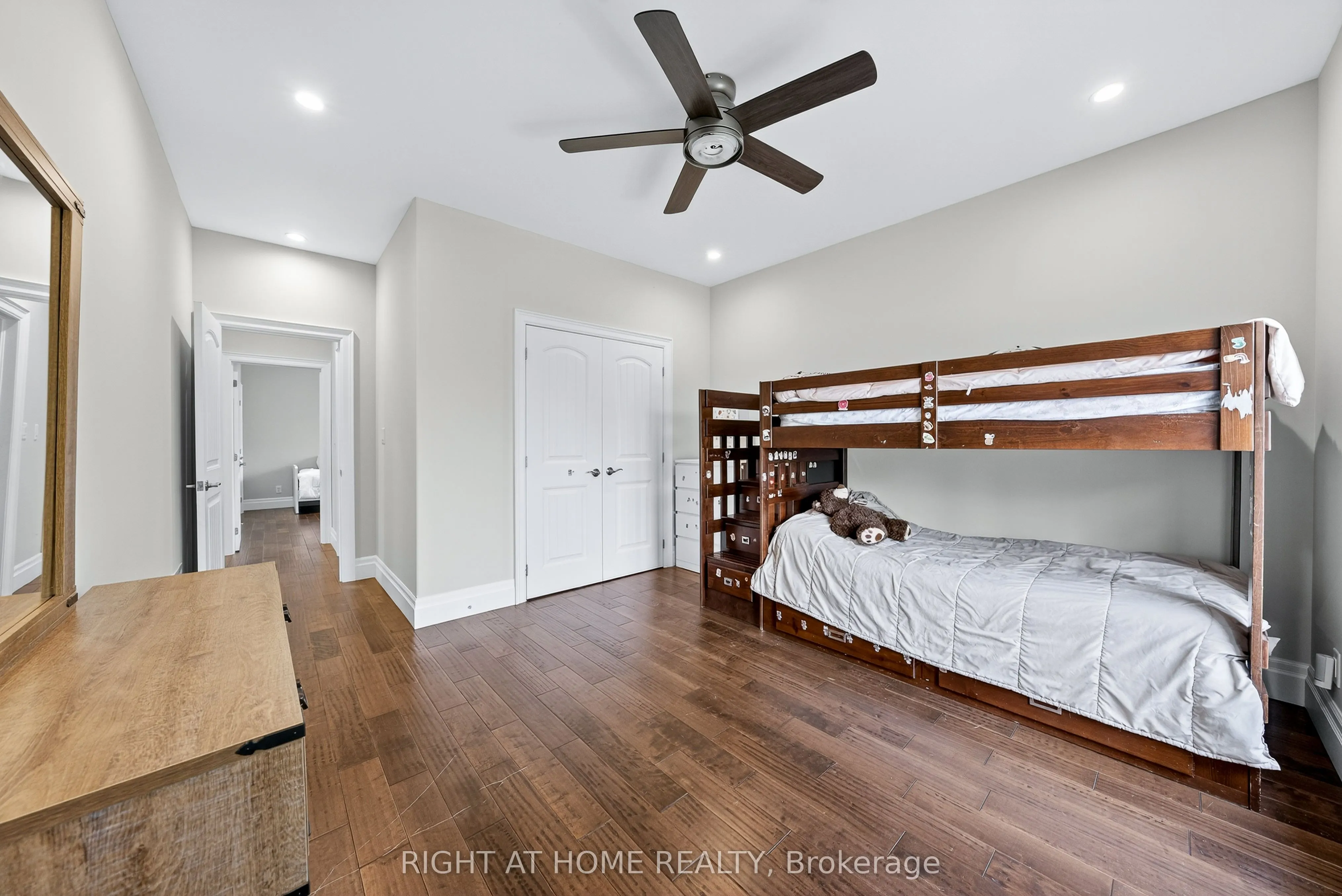 3500 Crescent Harbour Road