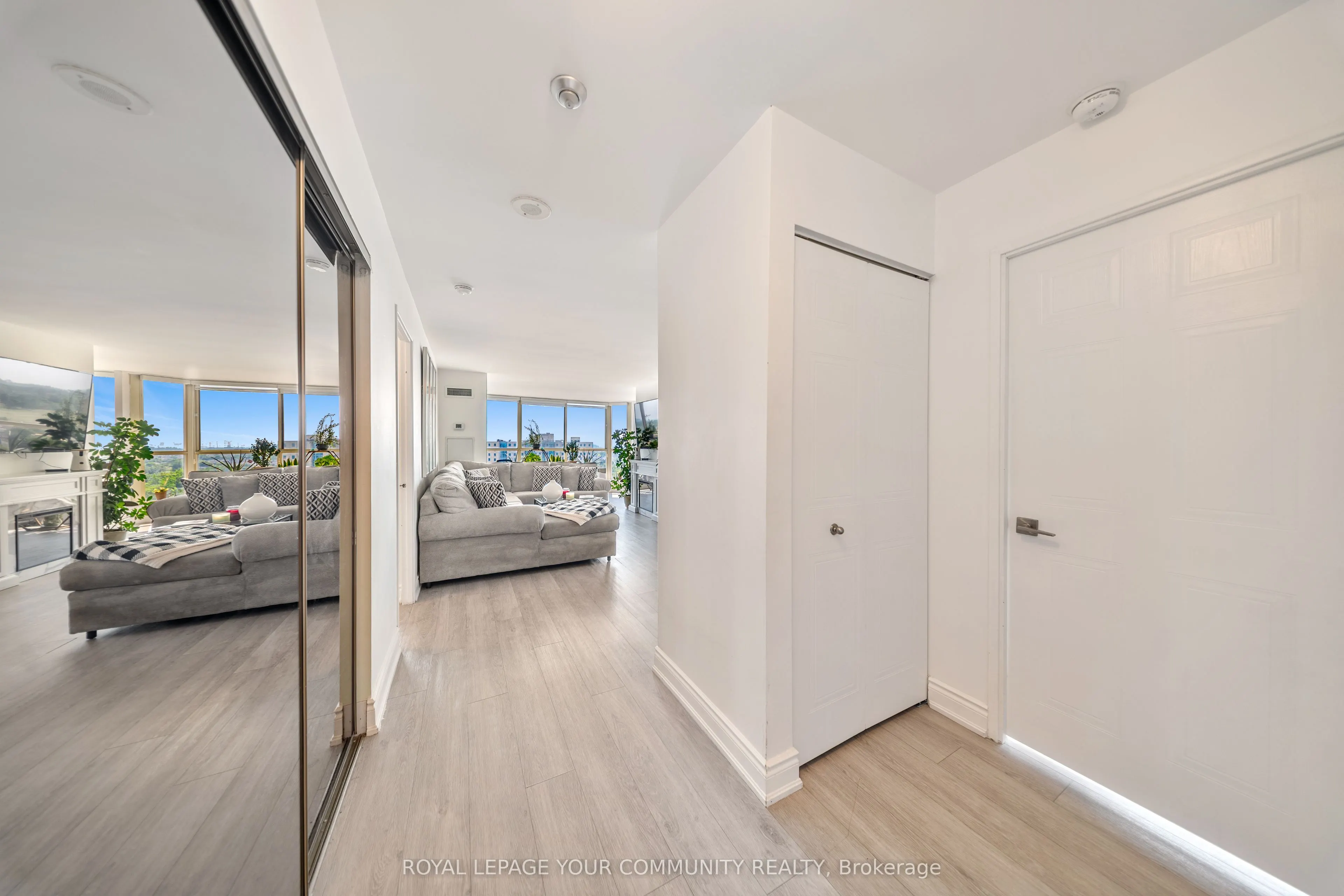 100 OBSERVATORY Lane, #1503
