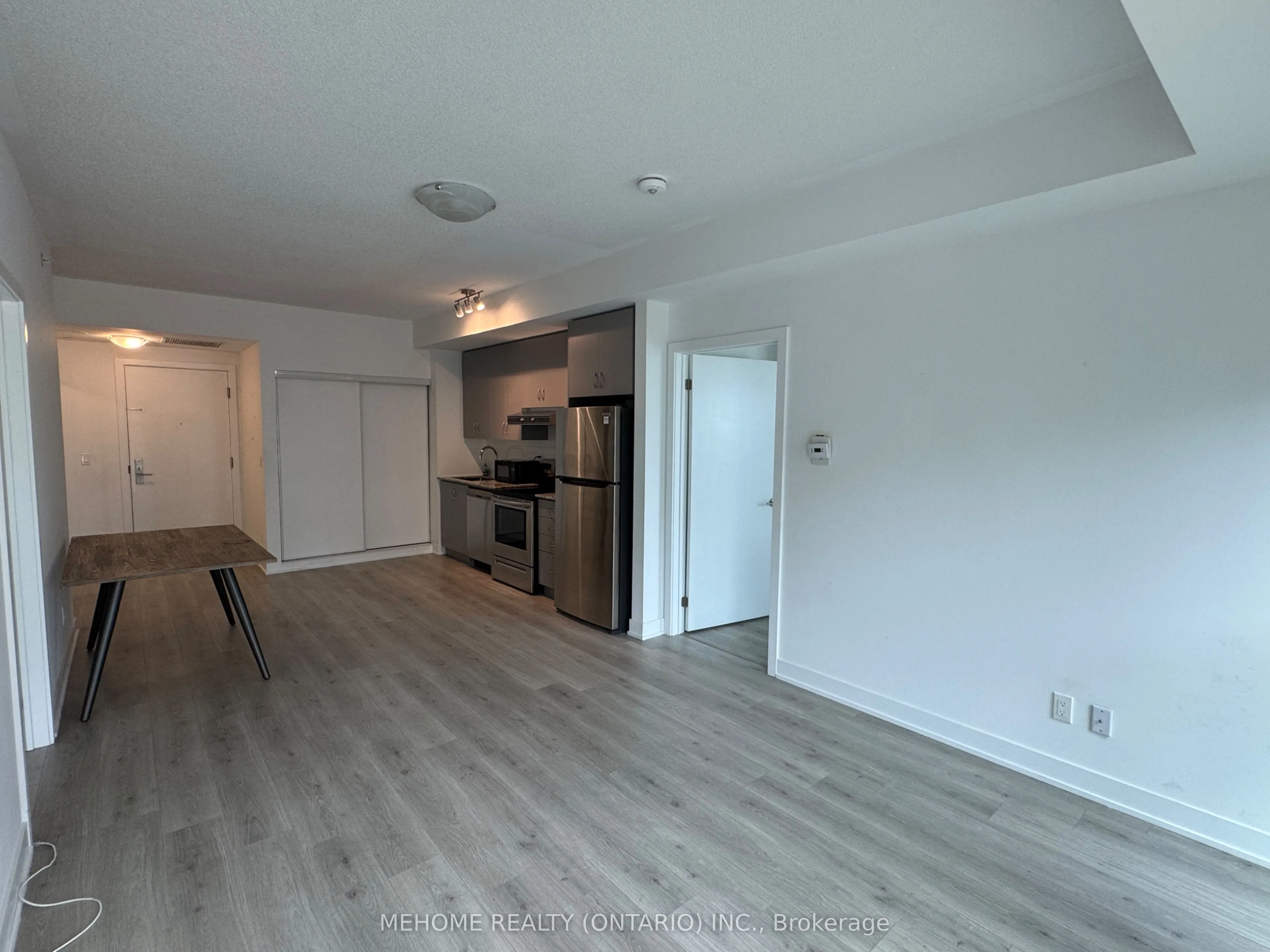 1709 Bur Oak Avenue, #207