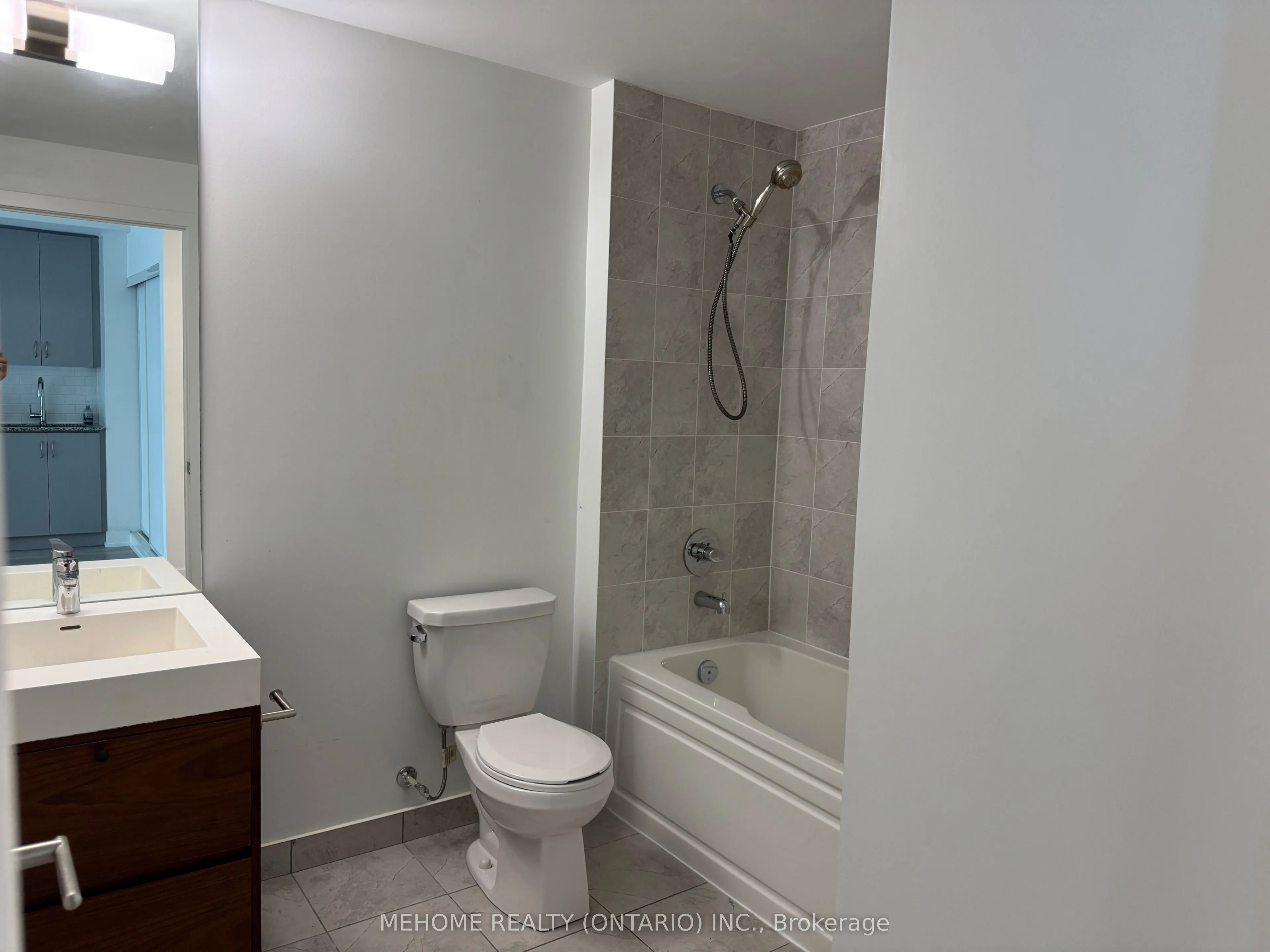 1709 Bur Oak Avenue, #207