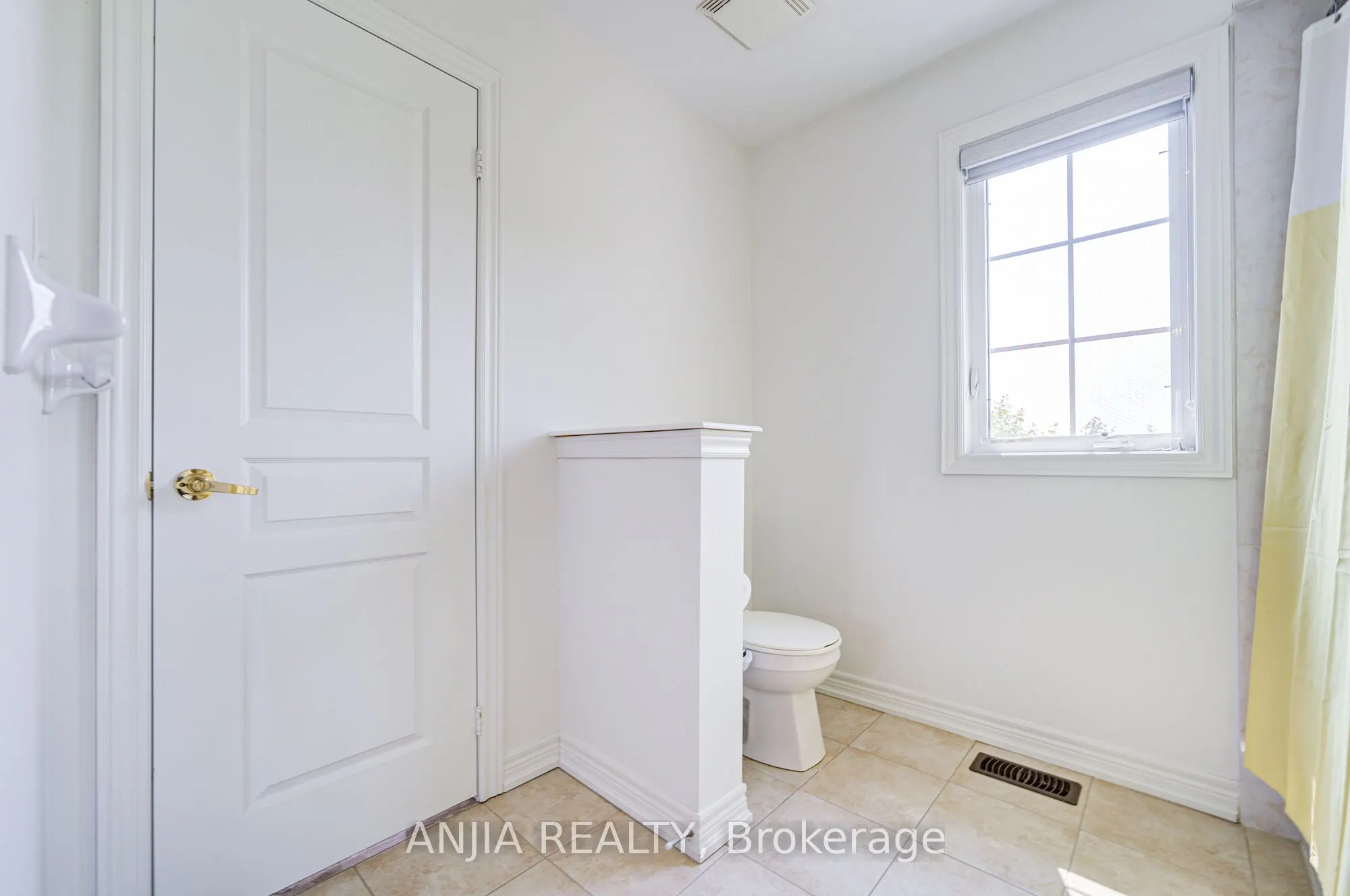 203 Richard Underhill Avenue