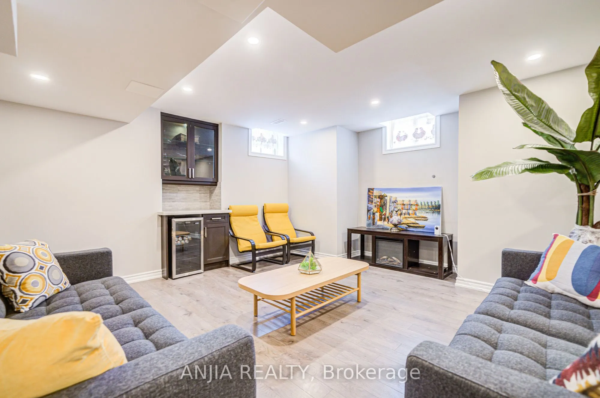 203 Richard Underhill Avenue