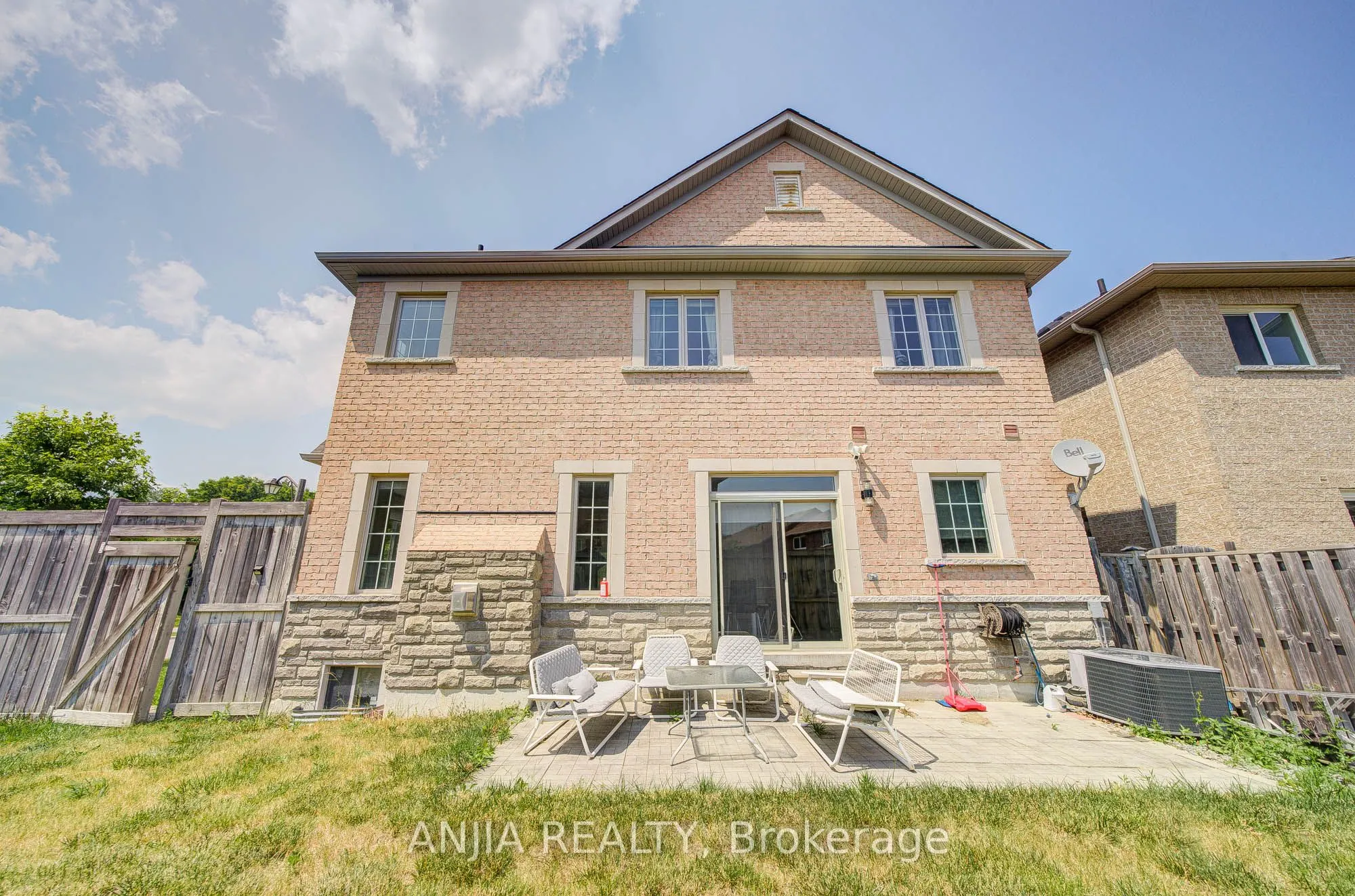 203 Richard Underhill Avenue
