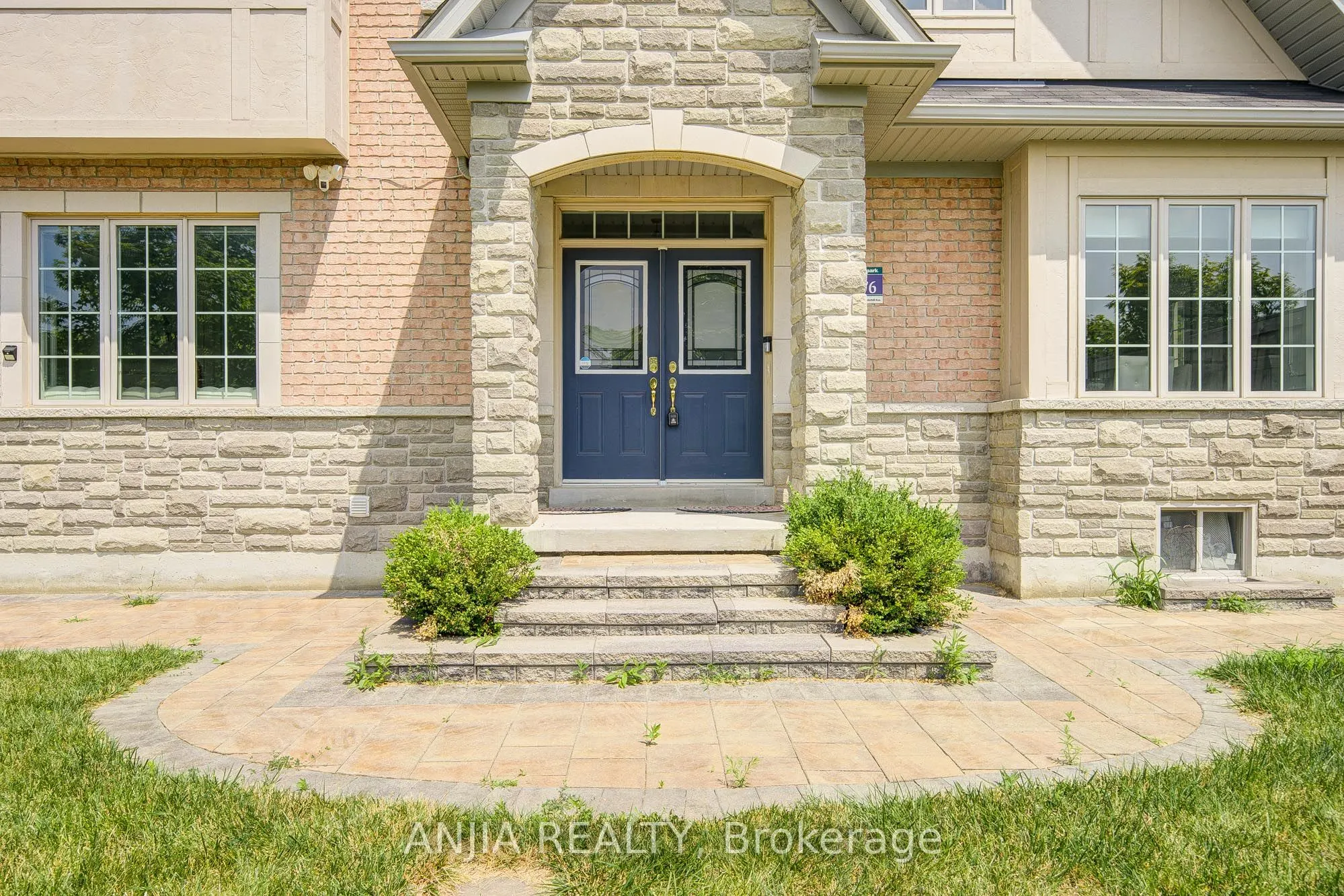 203 Richard Underhill Avenue