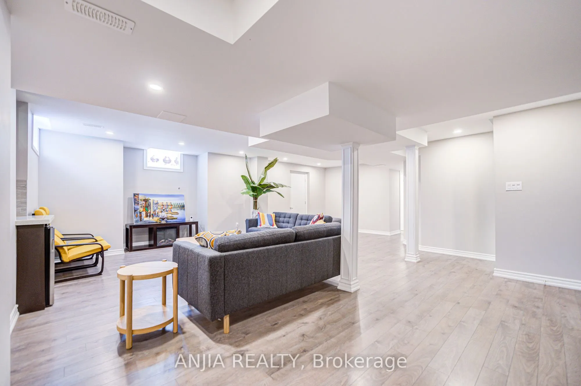203 Richard Underhill Avenue