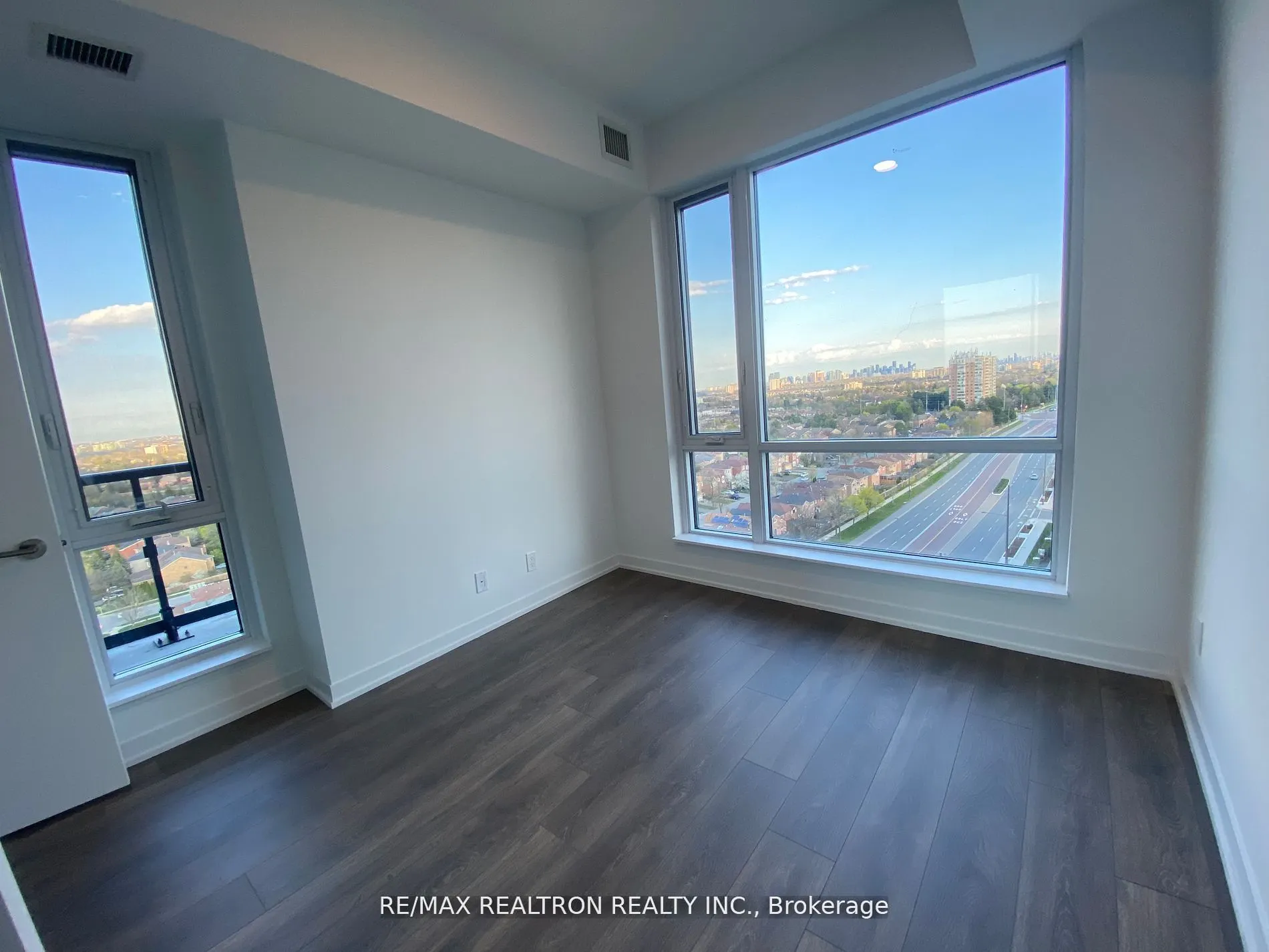 7950 Bathurst Street, #1516