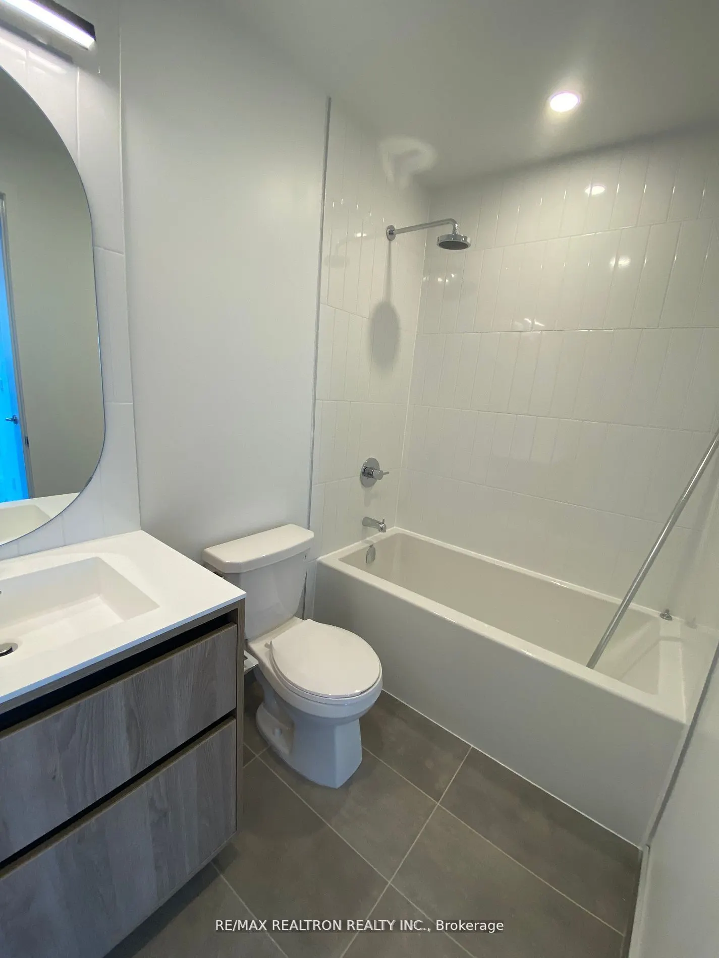 7950 Bathurst Street, #1516