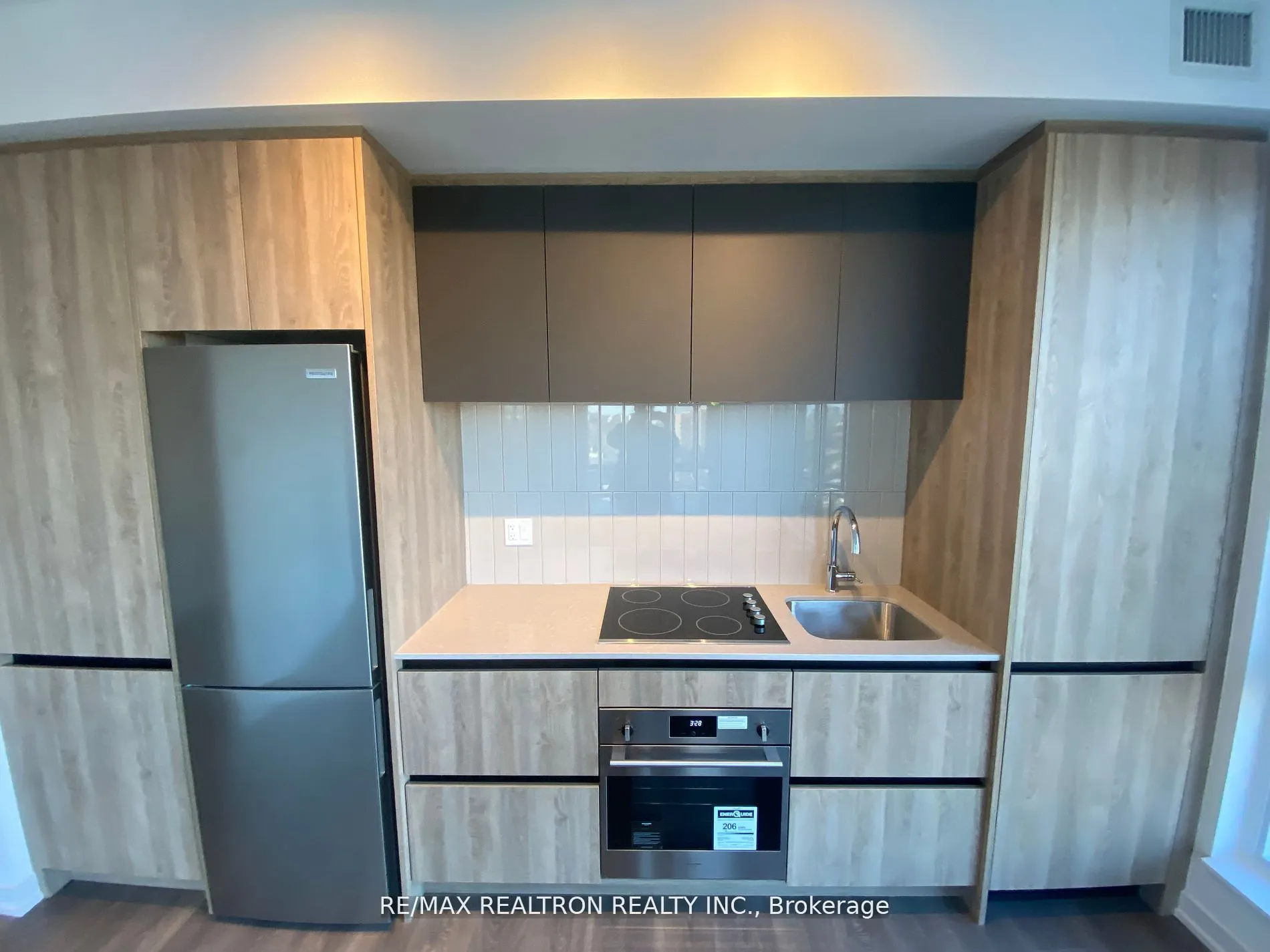 7950 Bathurst Street, #1516