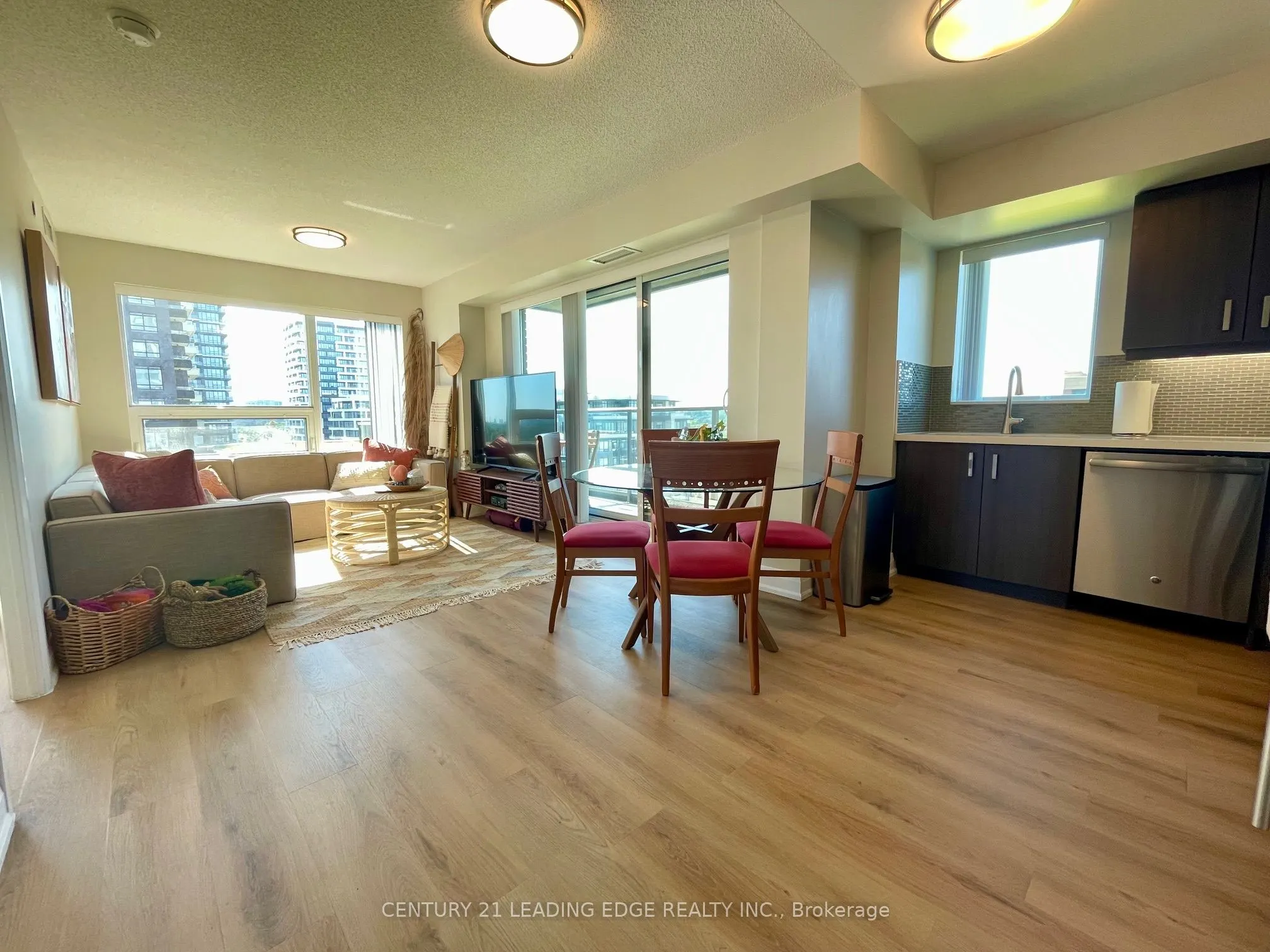 18 Uptown Drive, #1010