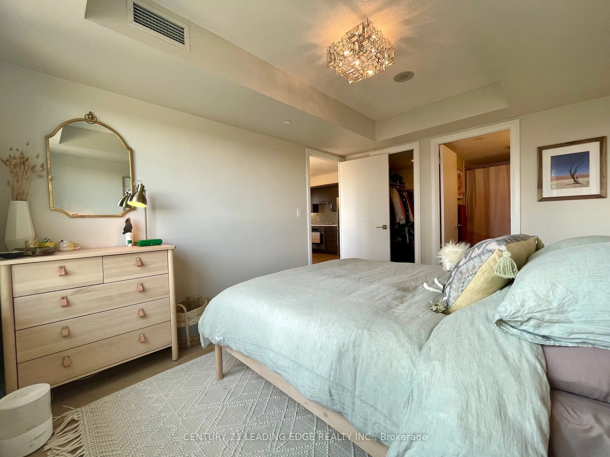 18 Uptown Drive, #1010