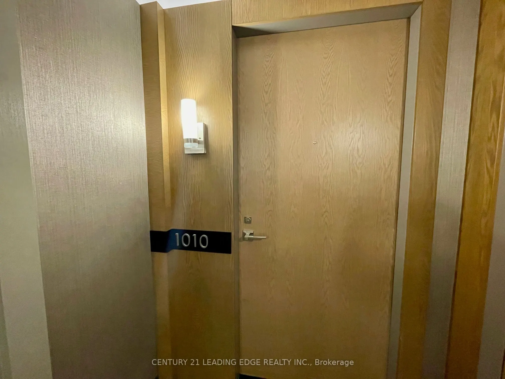 18 Uptown Drive, #1010