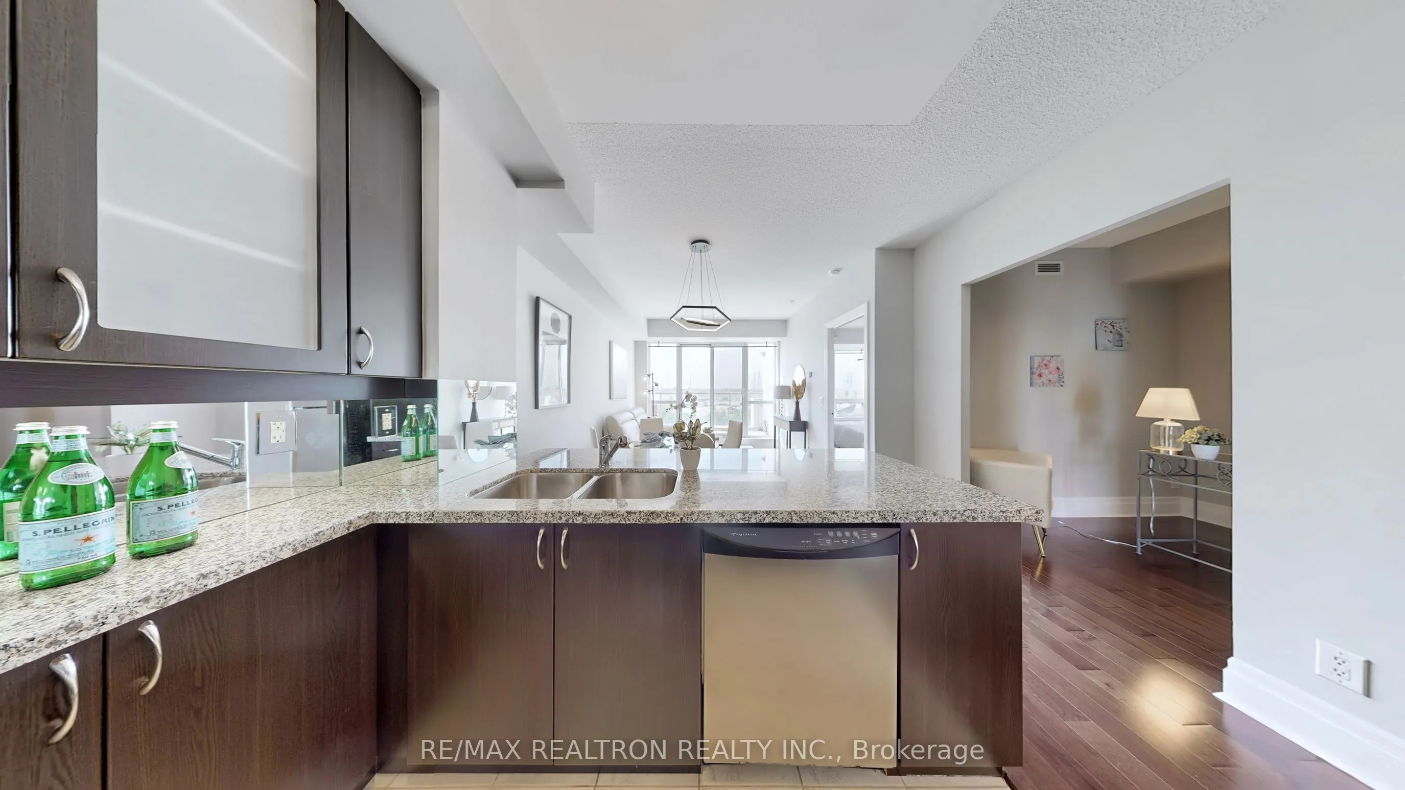 39 Upper Duke Crescent, #413
