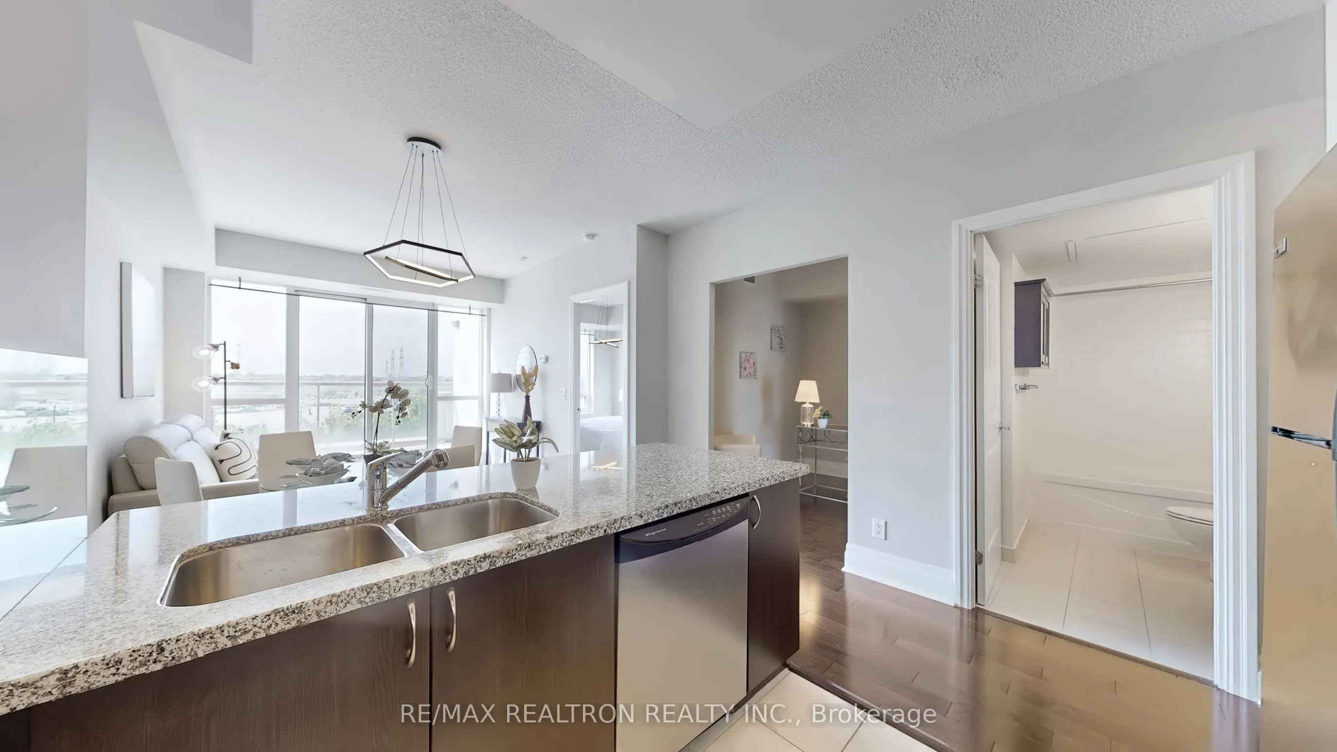 39 Upper Duke Crescent, #413