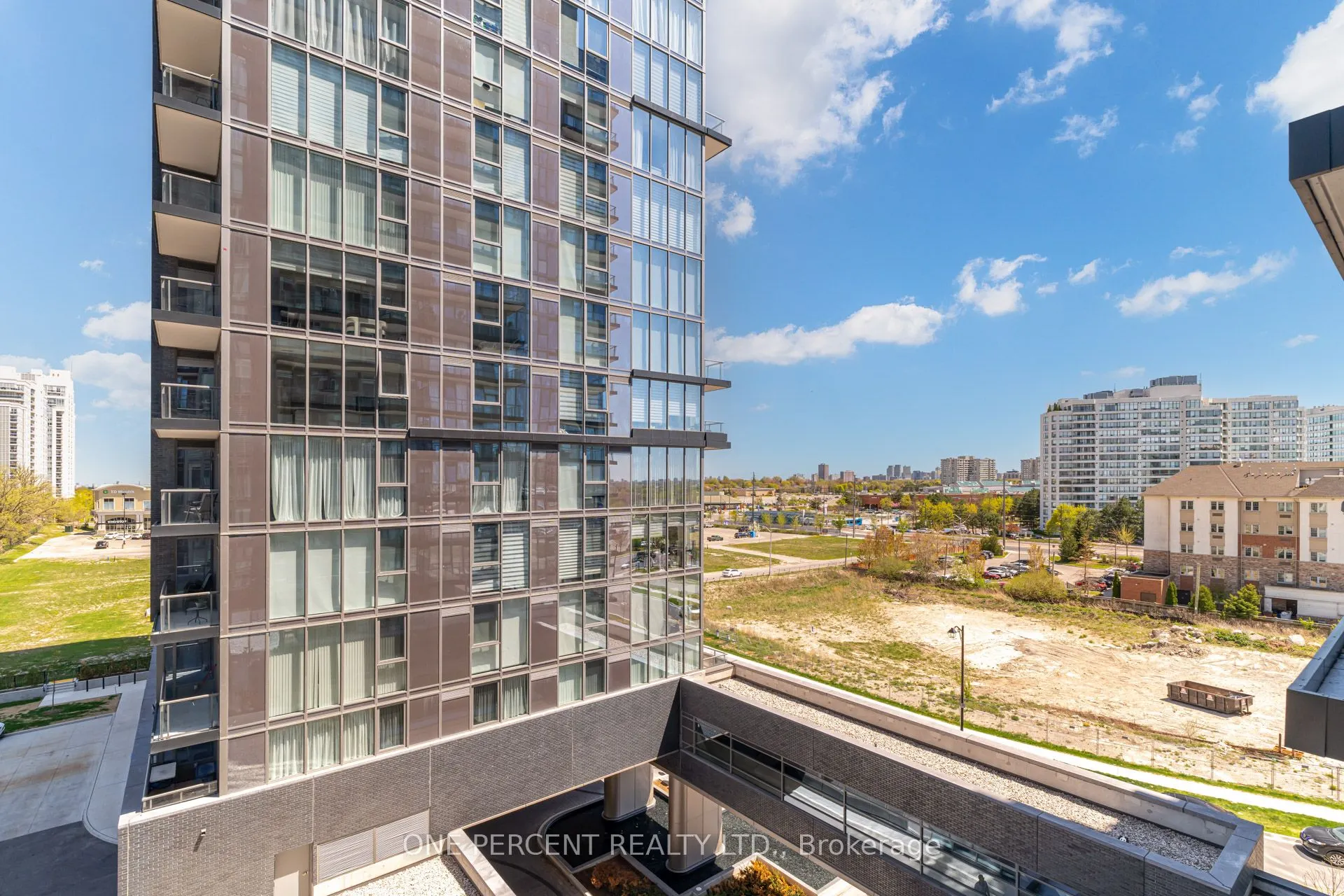 10 Gatineau Drive, #615