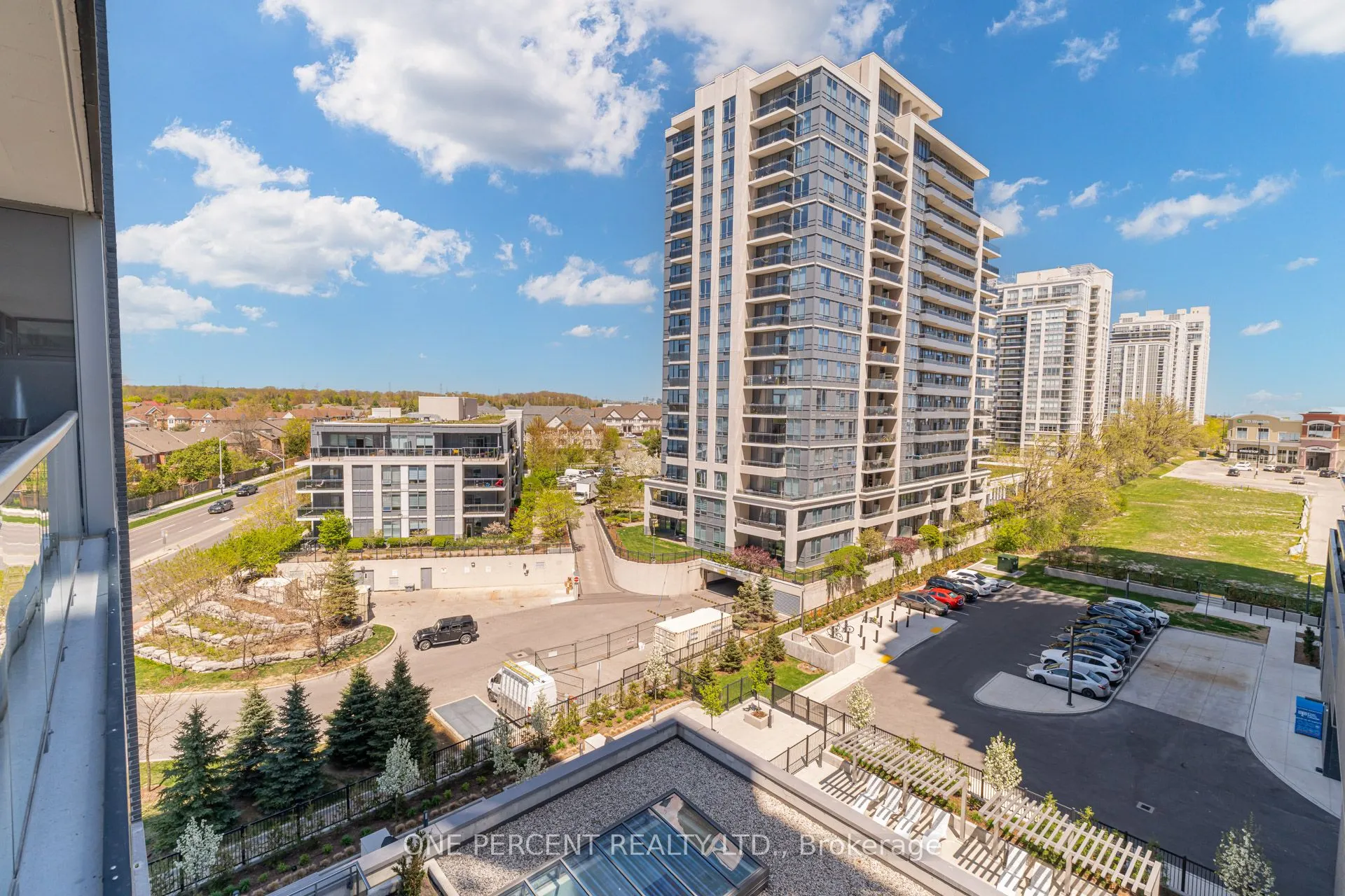 10 Gatineau Drive, #615