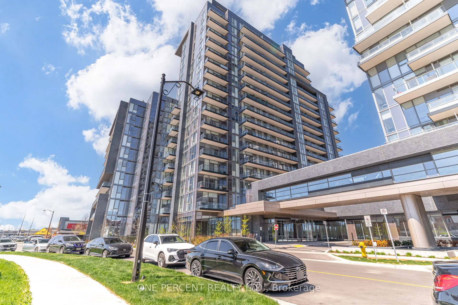 10 Gatineau Drive, #615