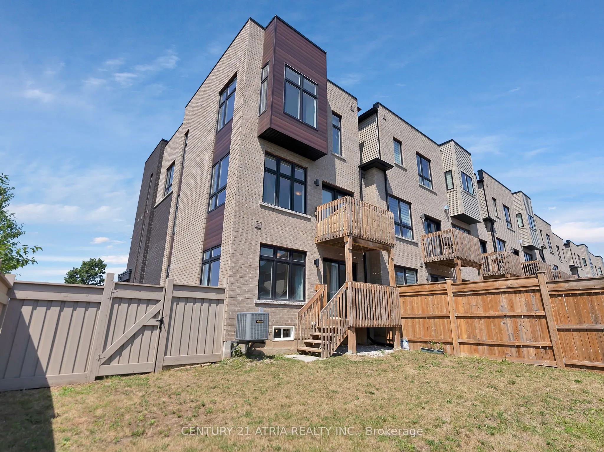 101 Gridiron Gate