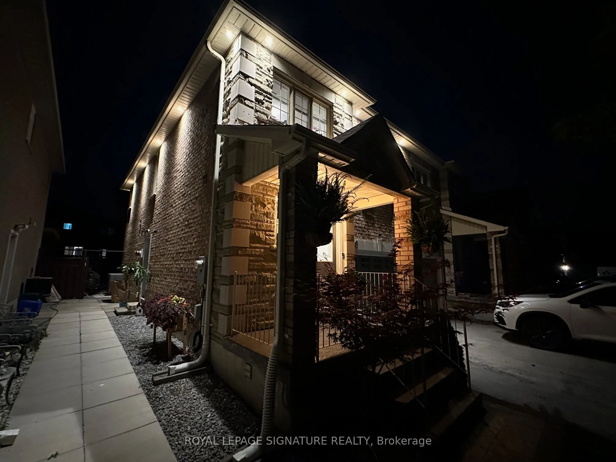 70 Silverdart Crescent