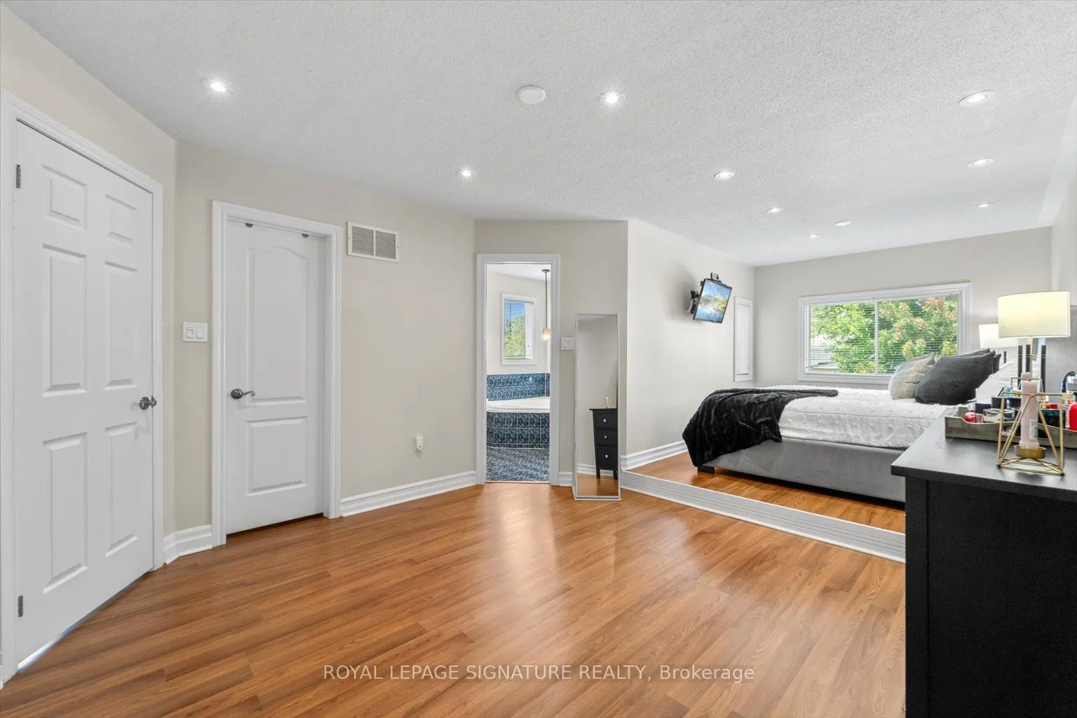 70 Silverdart Crescent