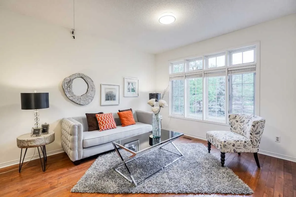 47 Breezeway Crescent