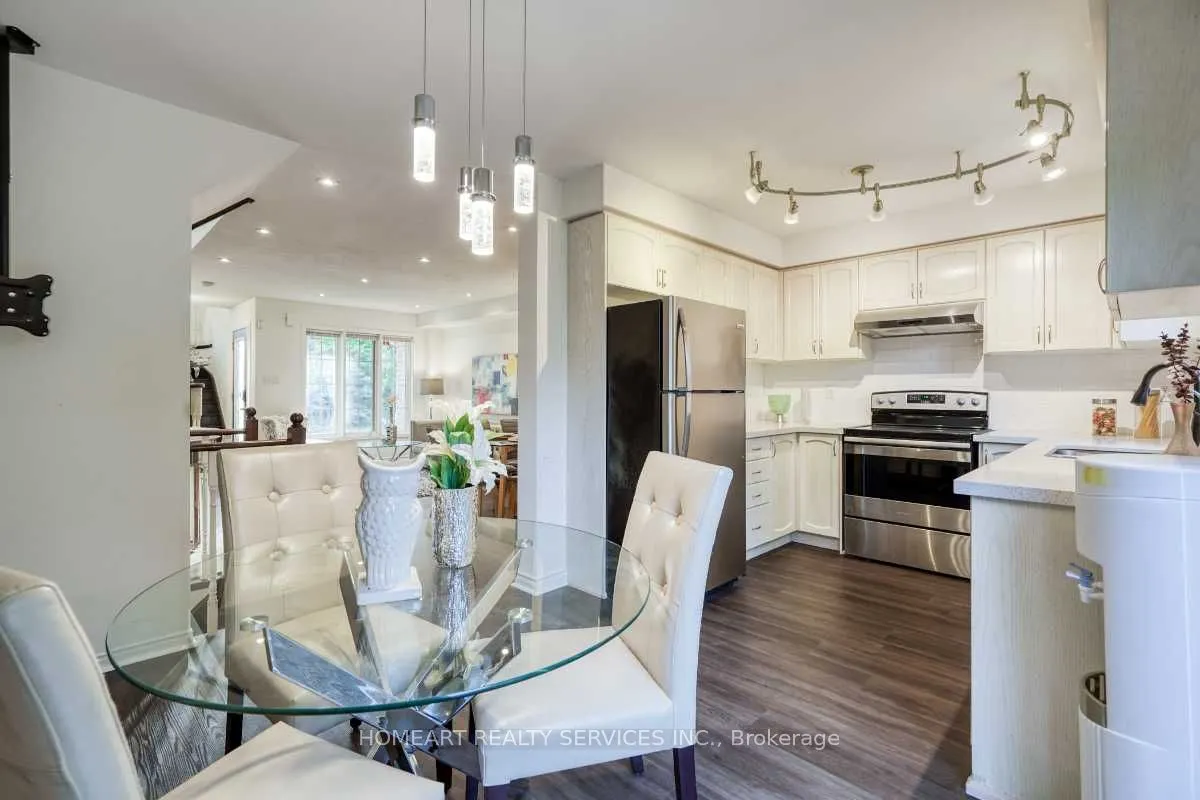 47 Breezeway Crescent