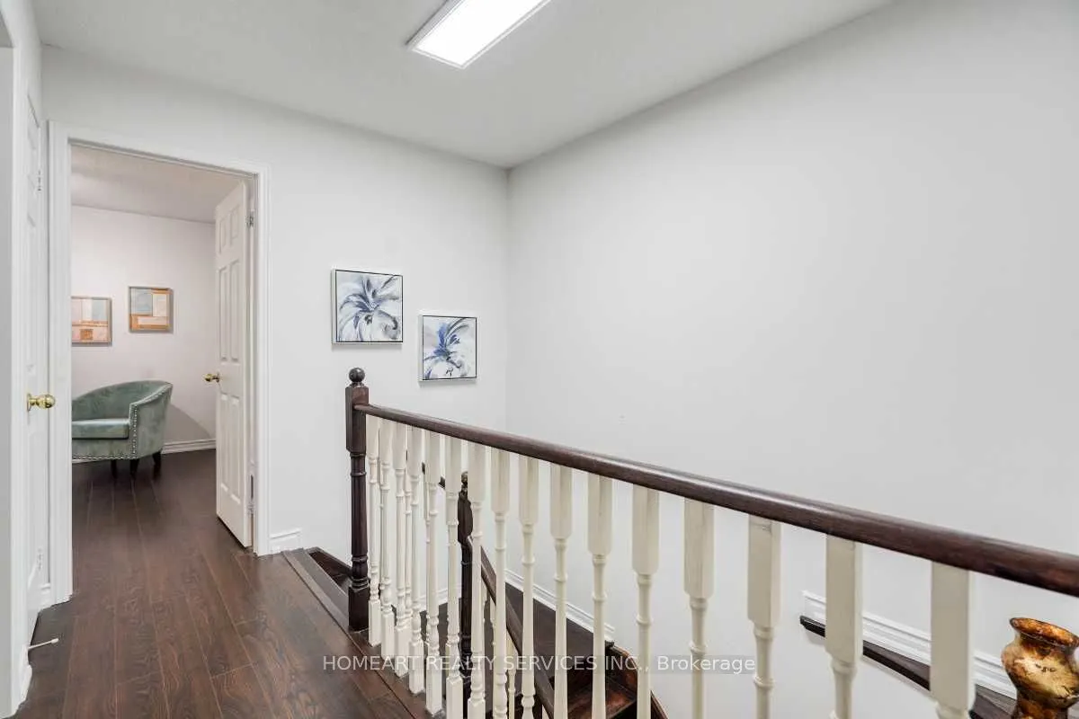 47 Breezeway Crescent